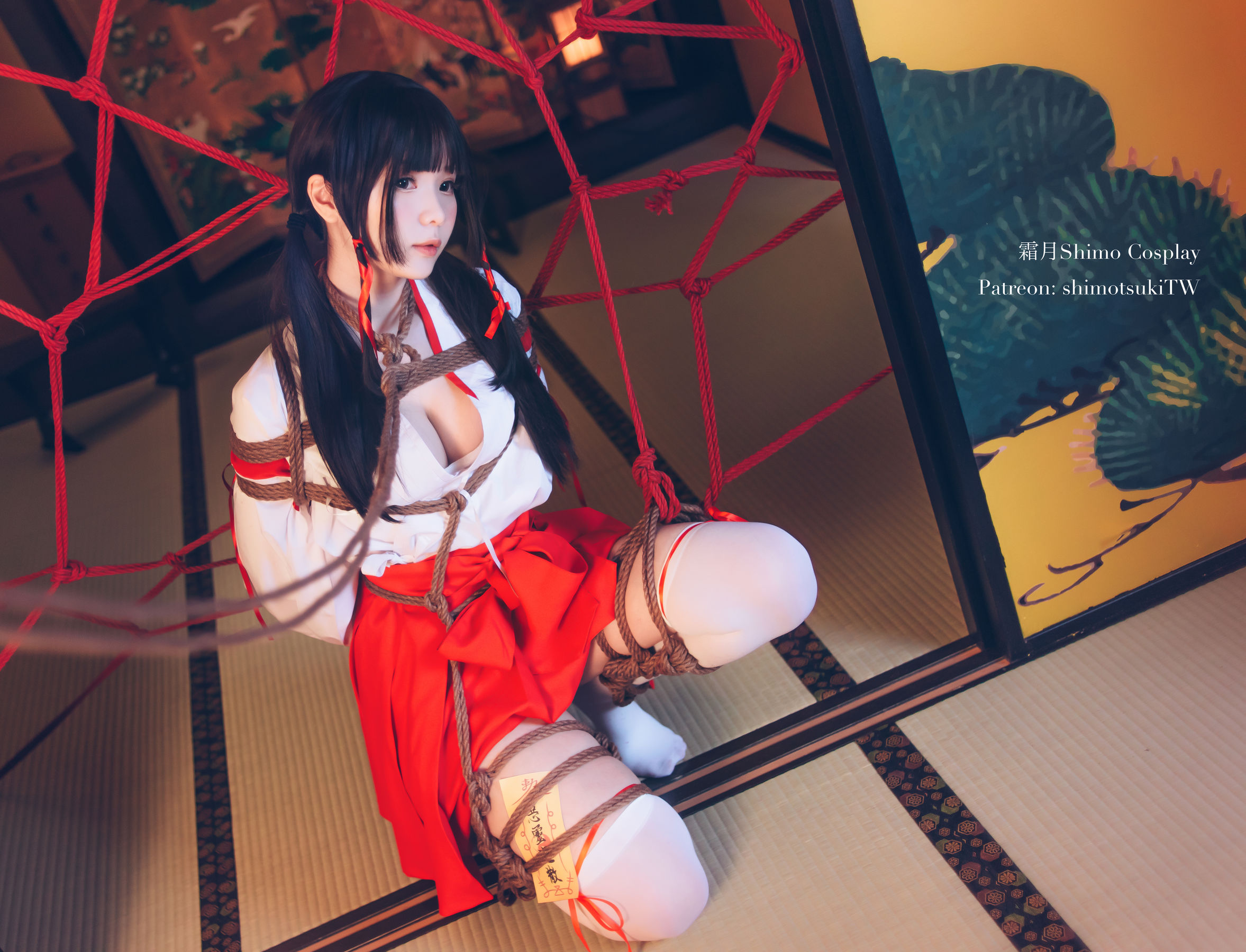 [网红COSER写真] 微博妹纸霜月shimo - 巫女捆绑
