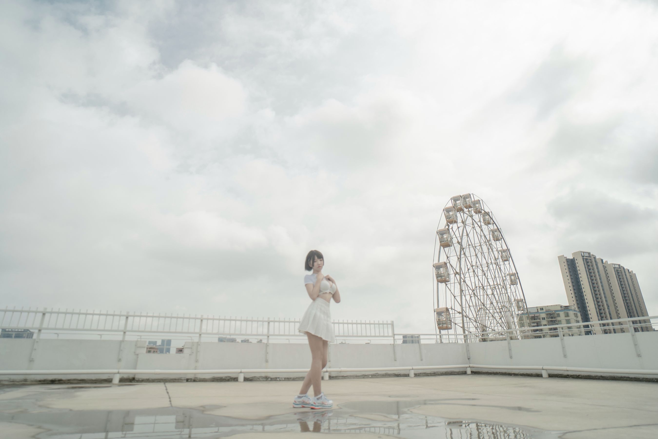 [网红COSER写真] 鬼马少女阿薰kaOri - 天台