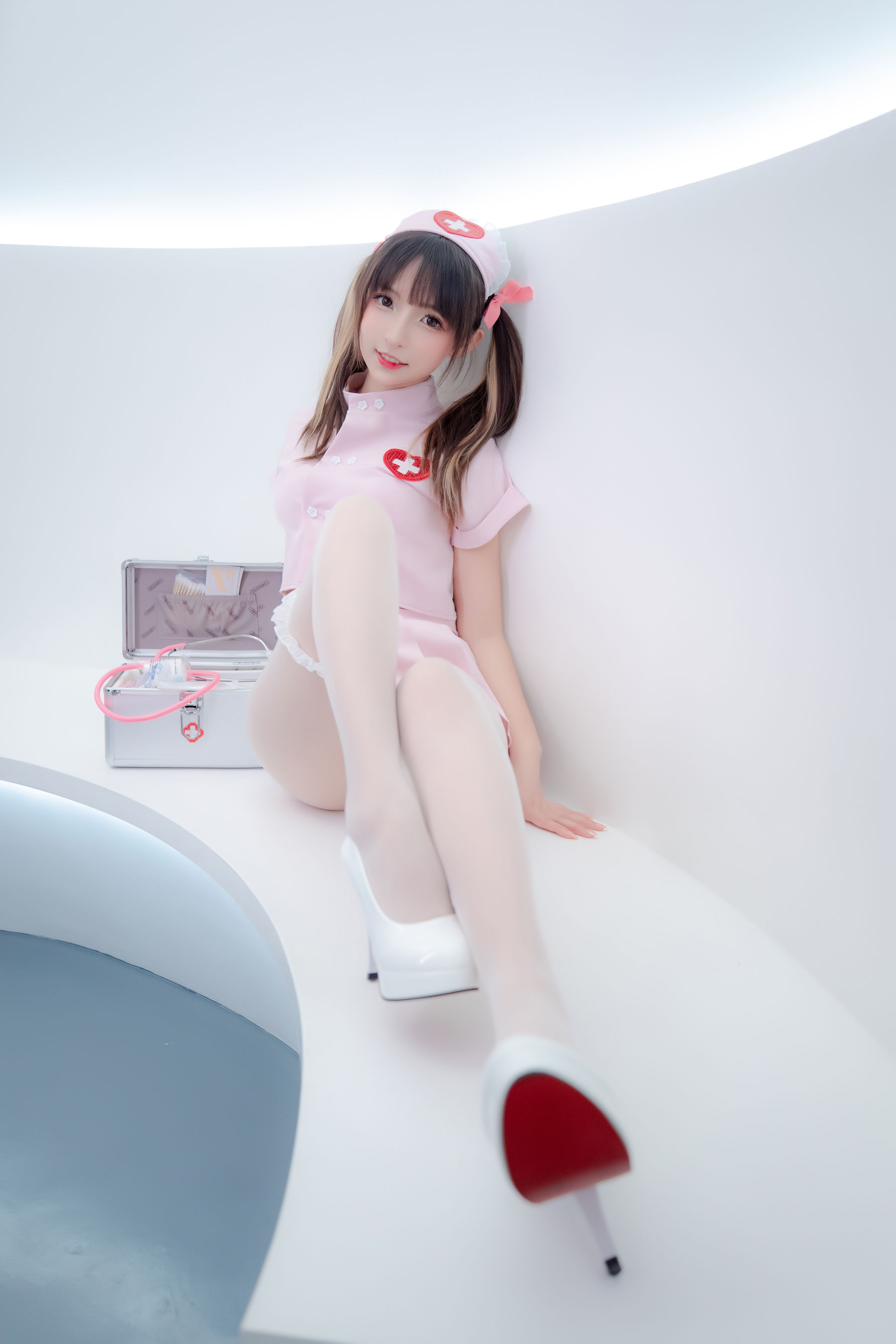 [网红COSER写真] 萝莉神楽板真冬 之心身バランス