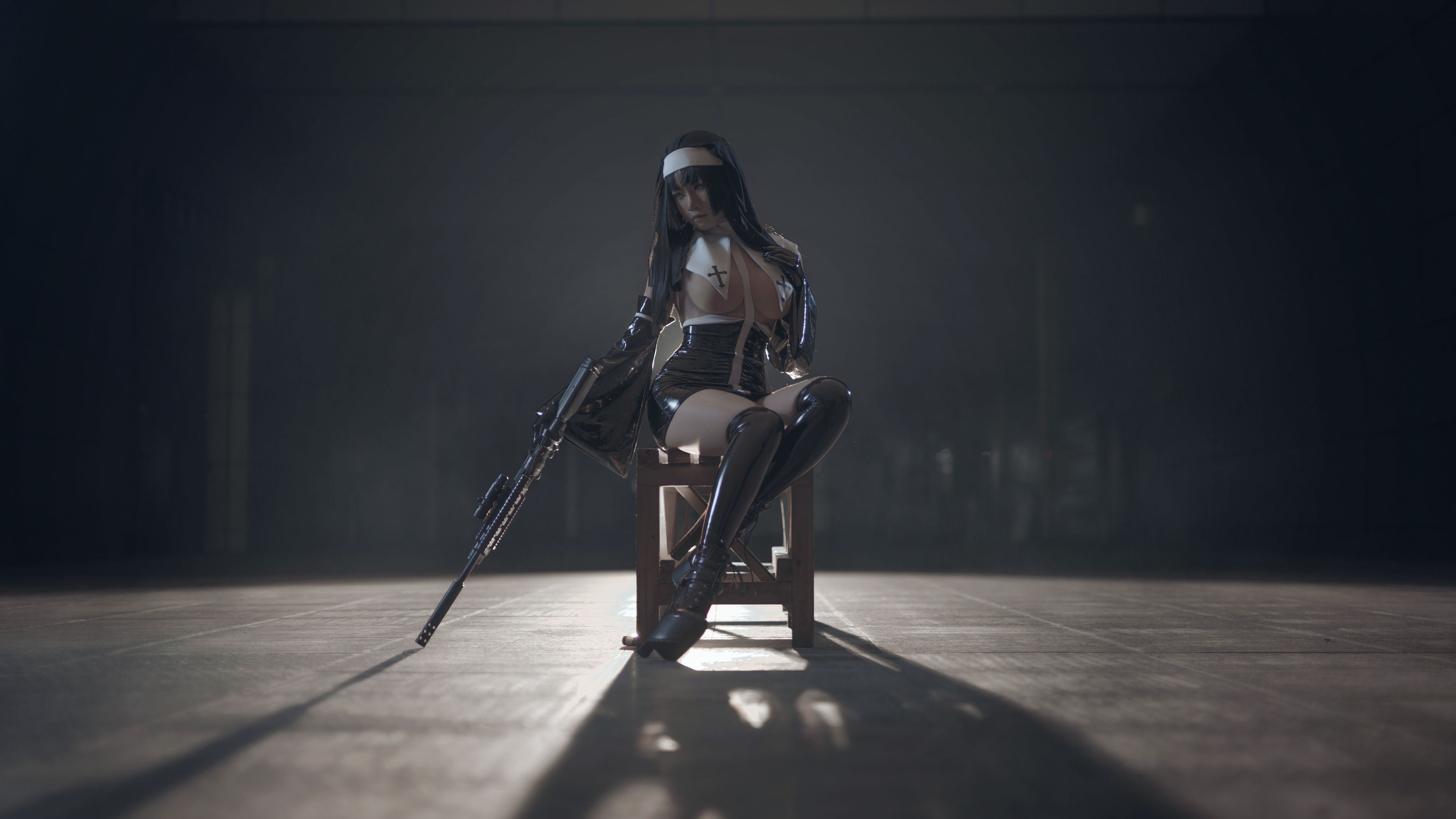 [网红COSER写真] 动漫博主uki雨季 - 修女黑胶衣
