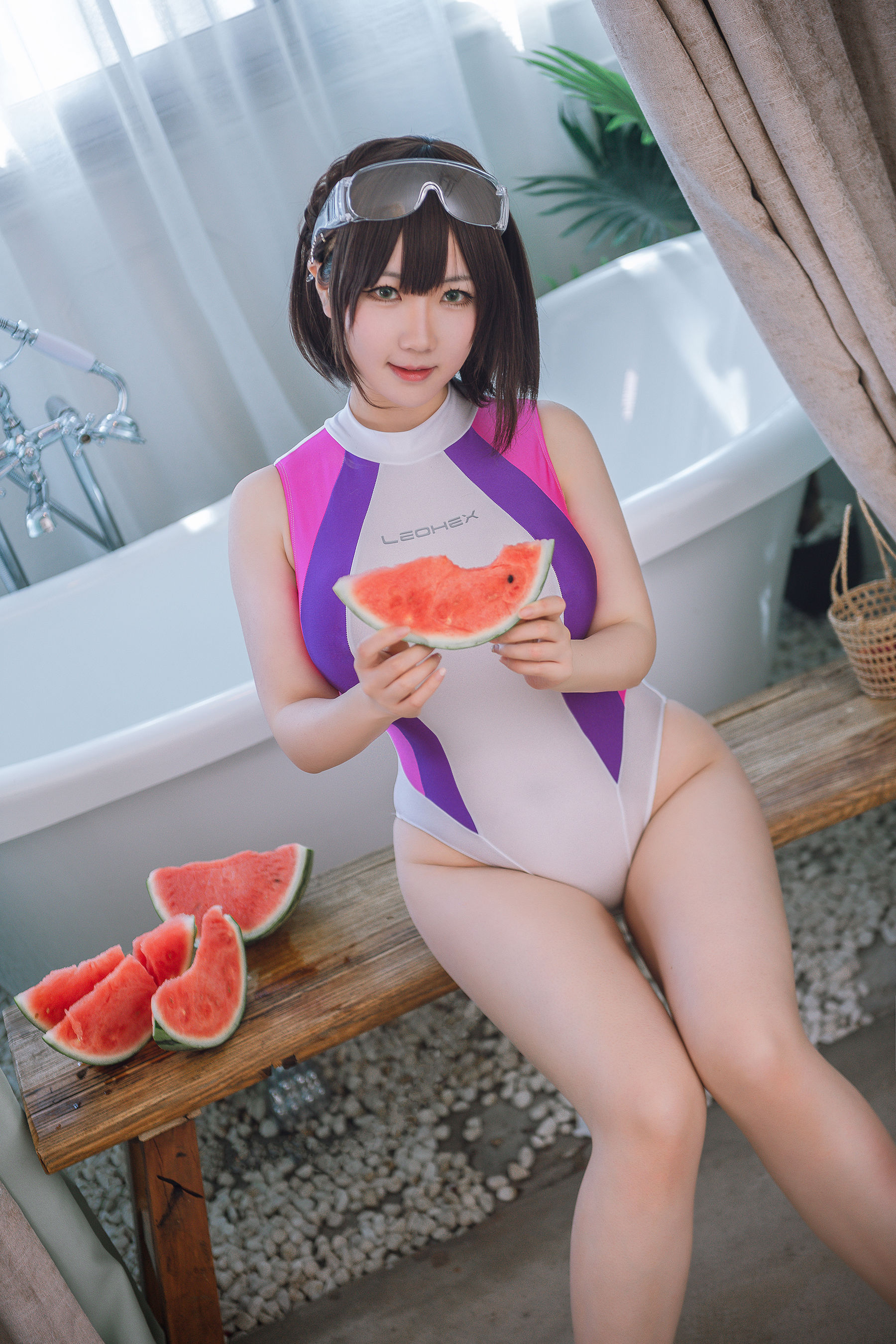 [网红COSER写真] 微肉感萌妹是本末末 - 竞泳水着