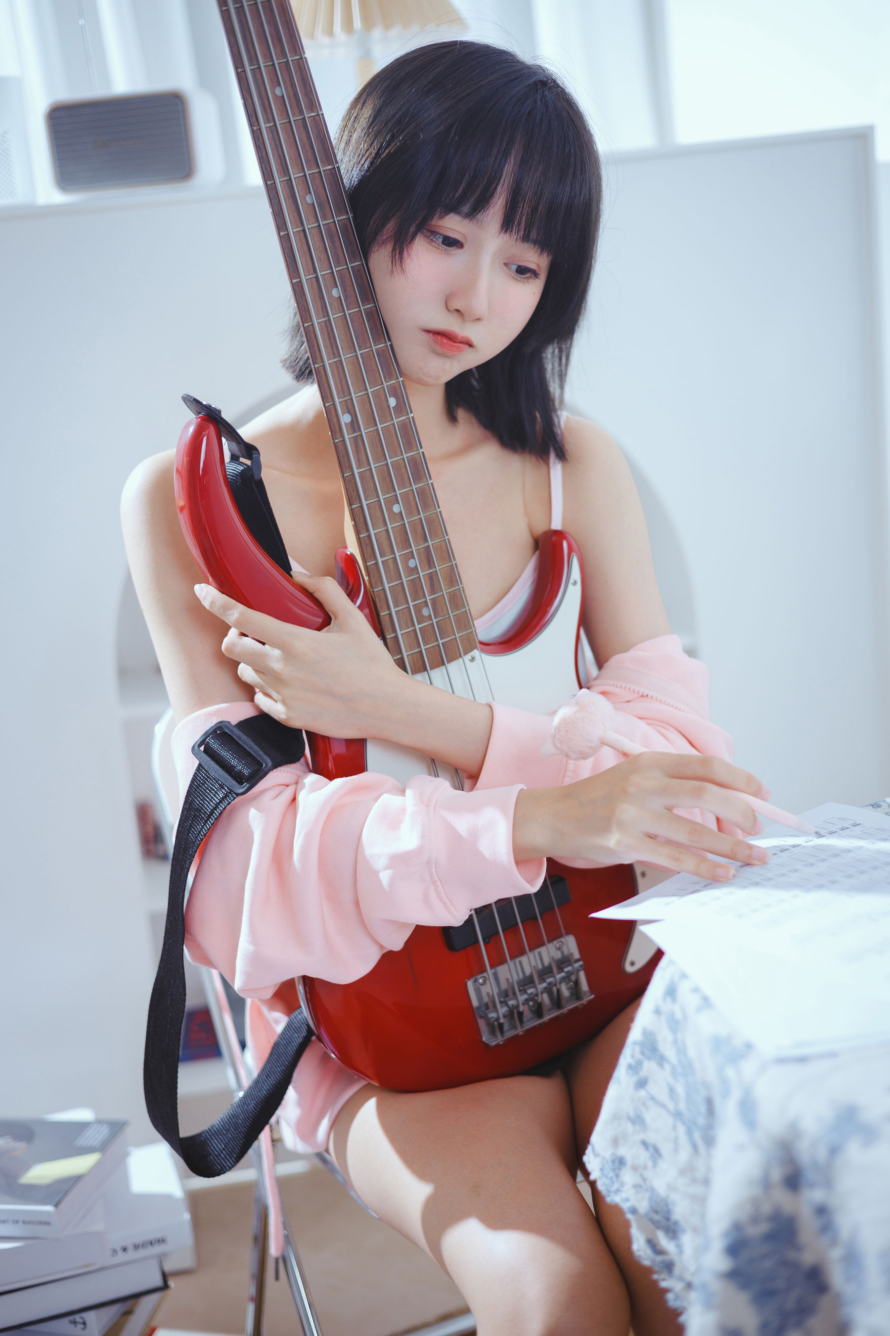 [网红COSER写真] 萌系小姐姐木绵绵OwO - 贝斯与妹妹