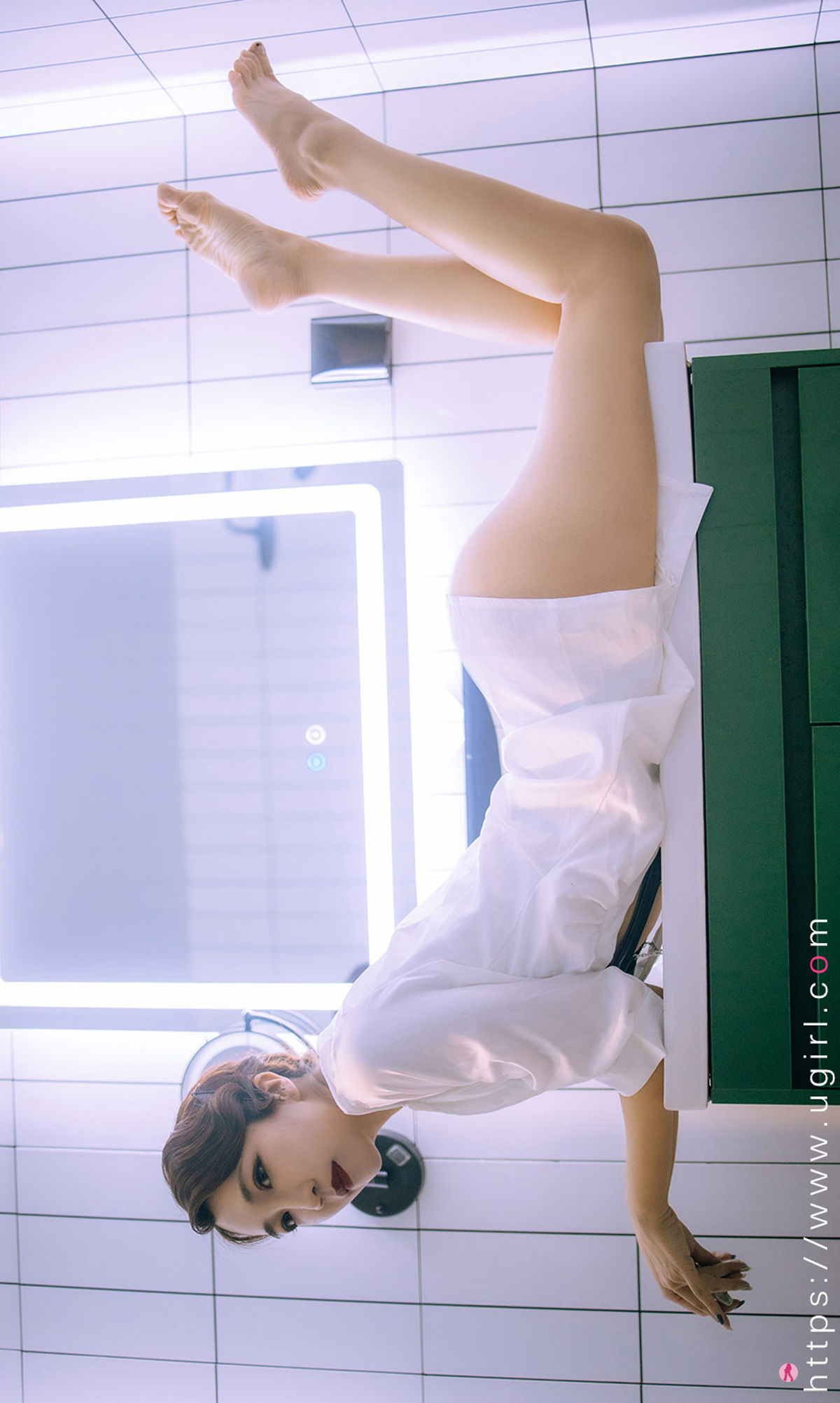 [爱尤物Ugirls] No.2193 长腿妍嫣 复古情调