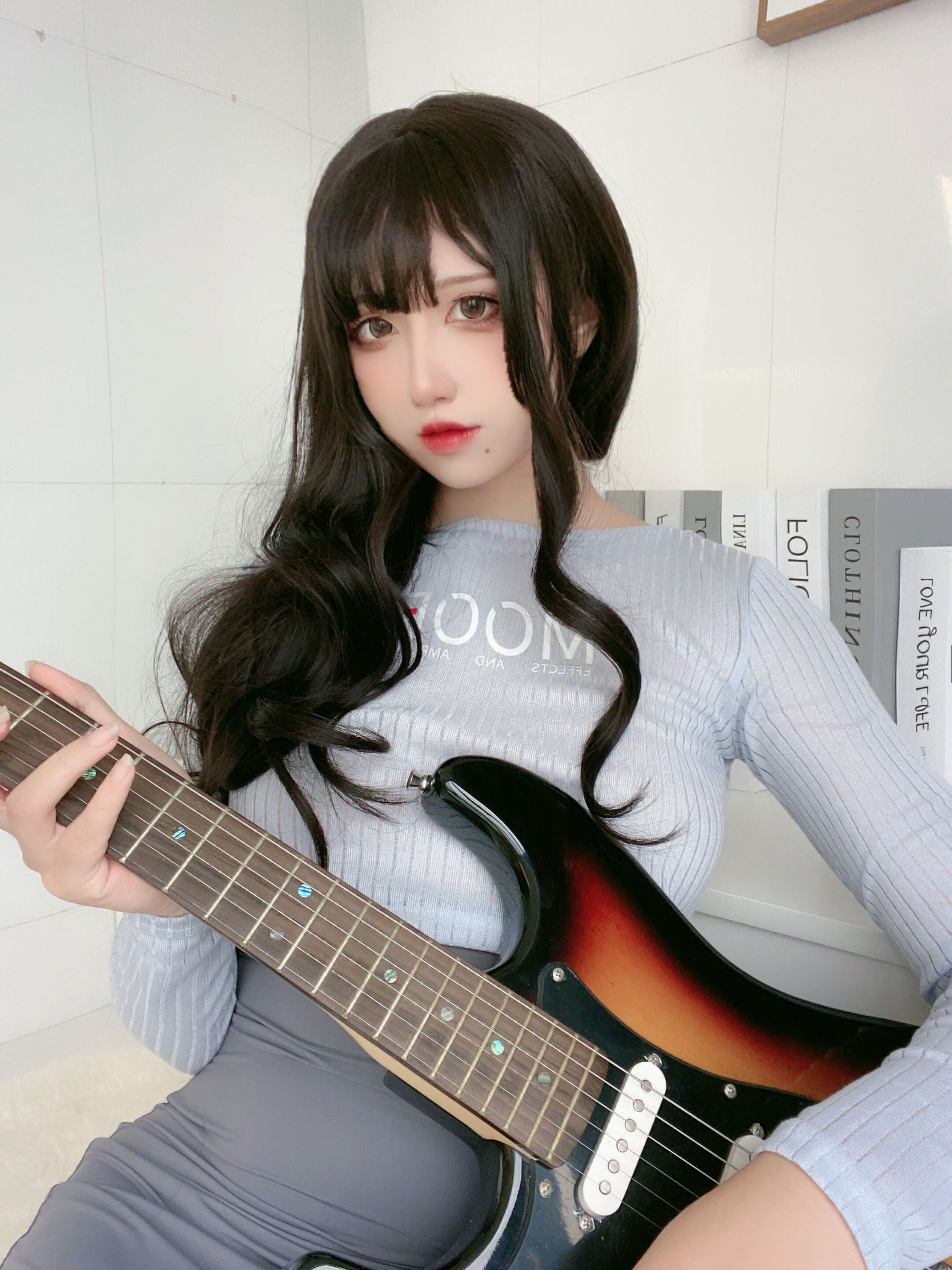 [网红COSER写真] 动漫博主九曲Jean - 吉他妹妹