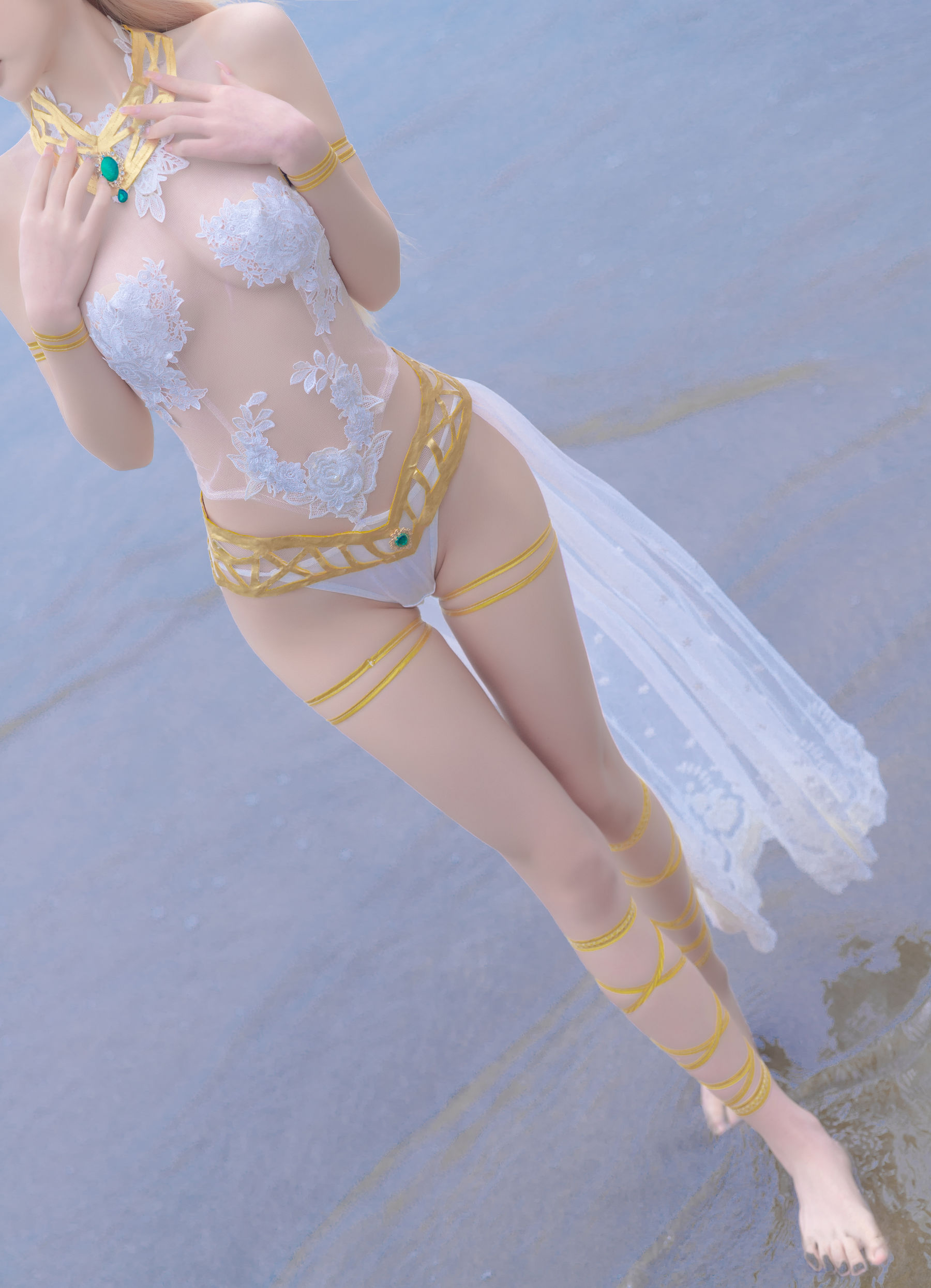 [网红COSER写真] 尤物清水由乃 - 玛丽萝丝白色泳衣