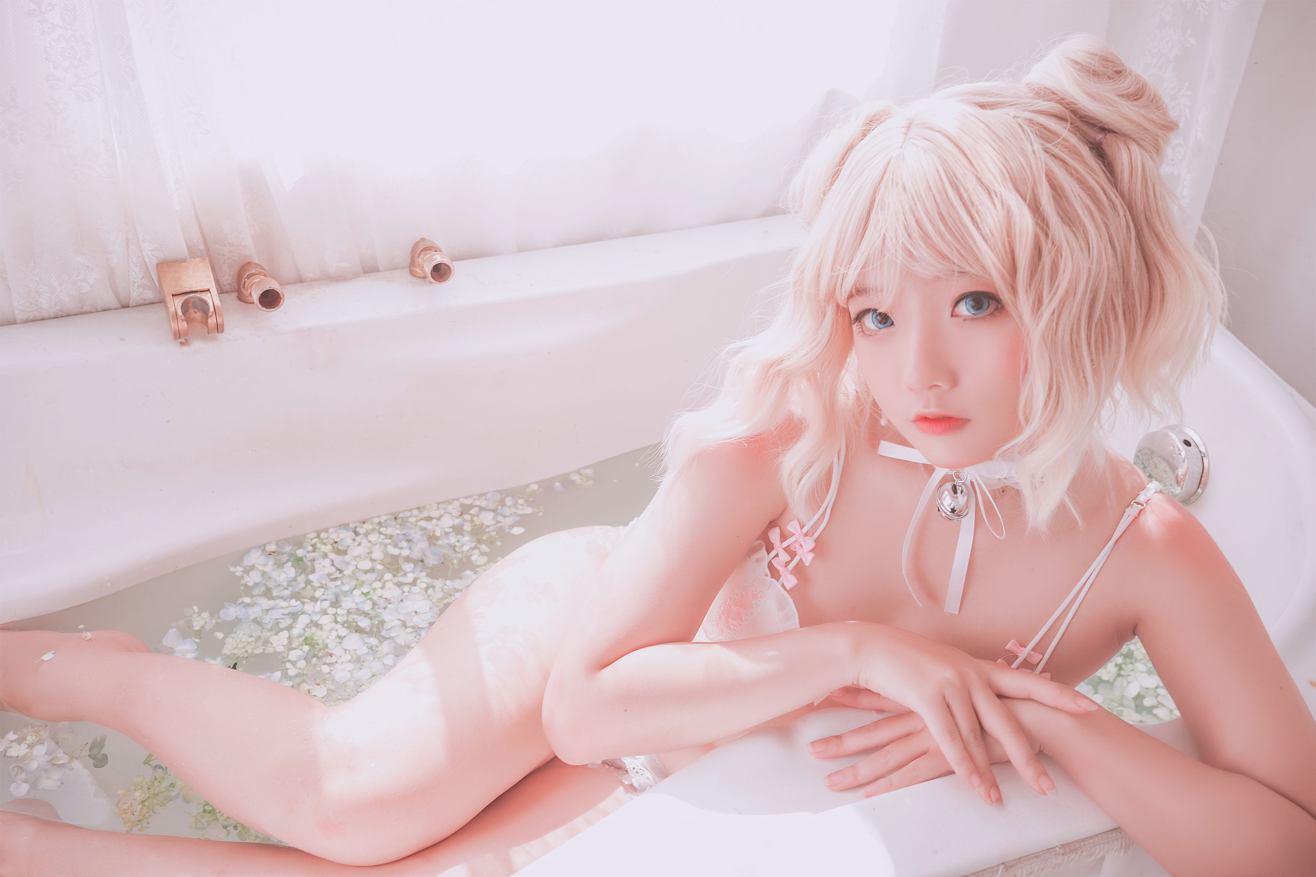 [Messie Huang]写真 - Pure Bath