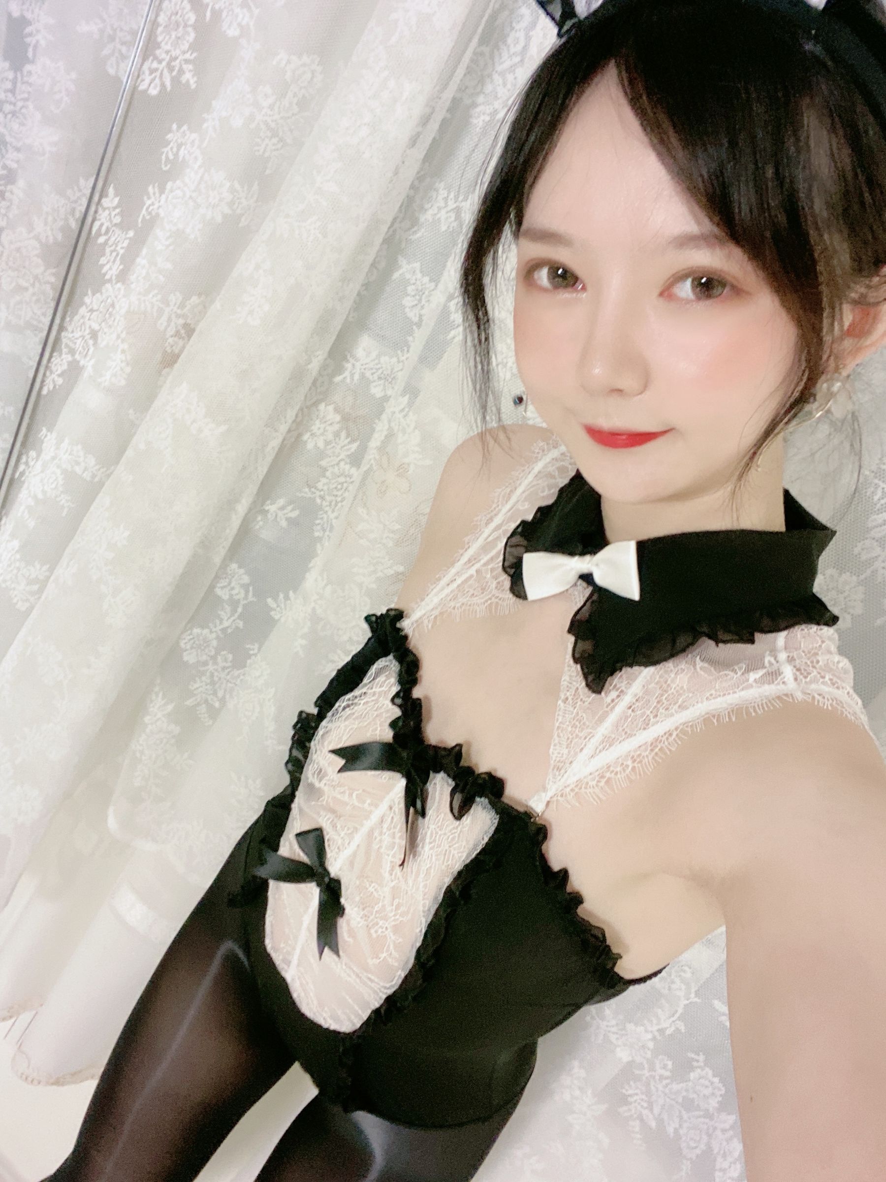 [福利COS] 51酱 - 油光袜