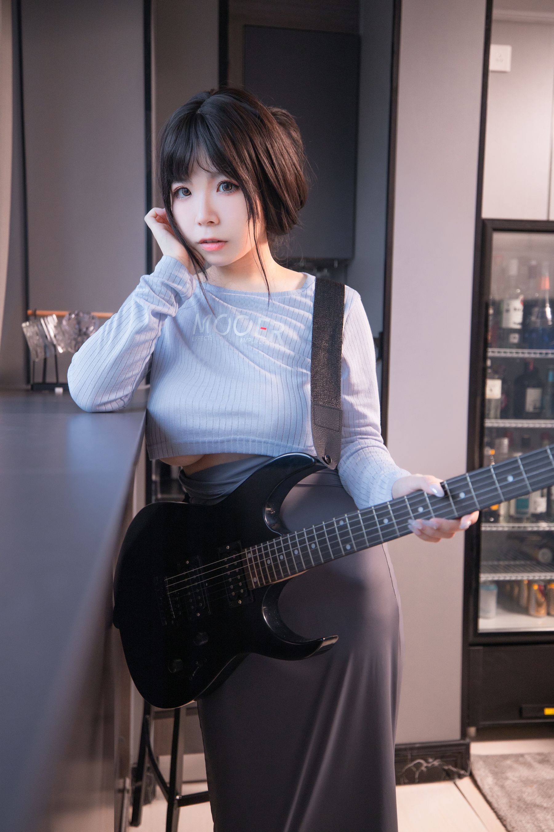 [福利COS] 自闭颜球球(无颜小天使wy) - 吉他妹妹