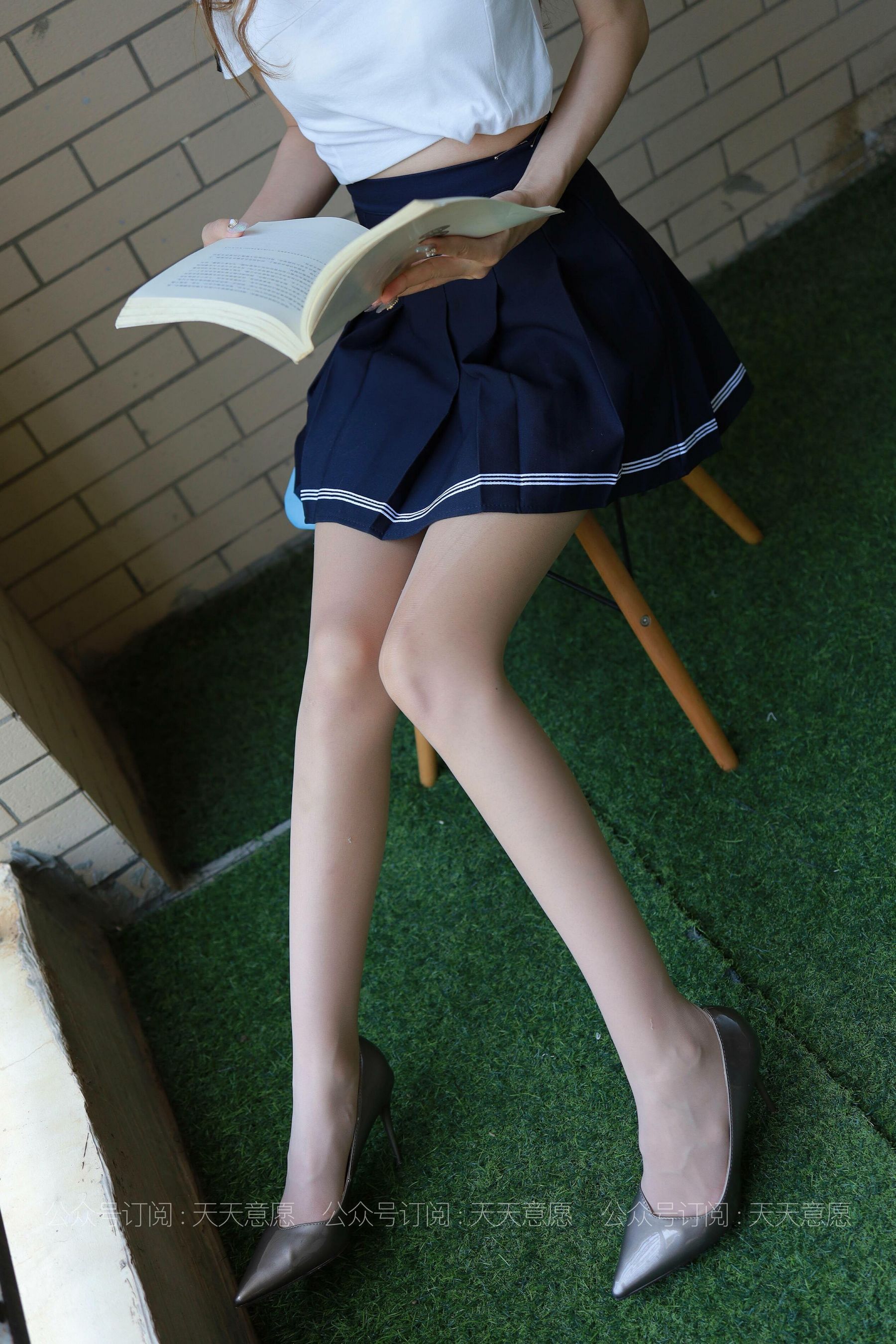 [IESS异思趣向]  模特：怡怡《长腿少女》