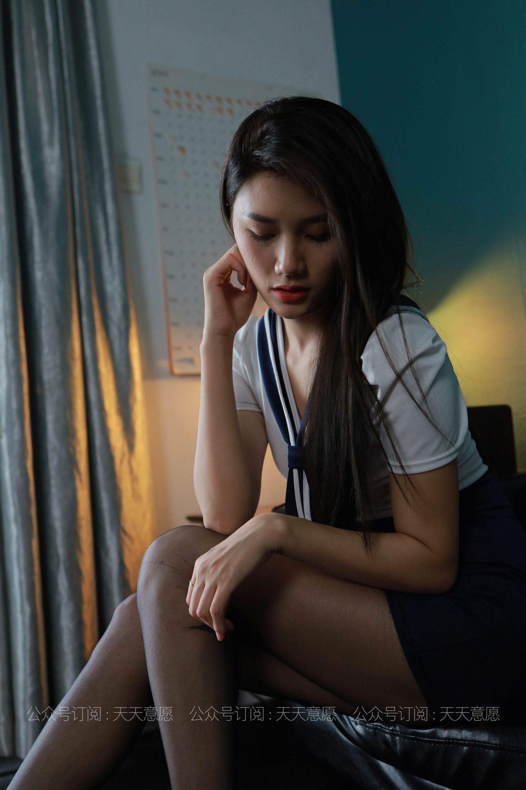 [IESS异思趣向]  模特：羽西《沙发上的黑丝》