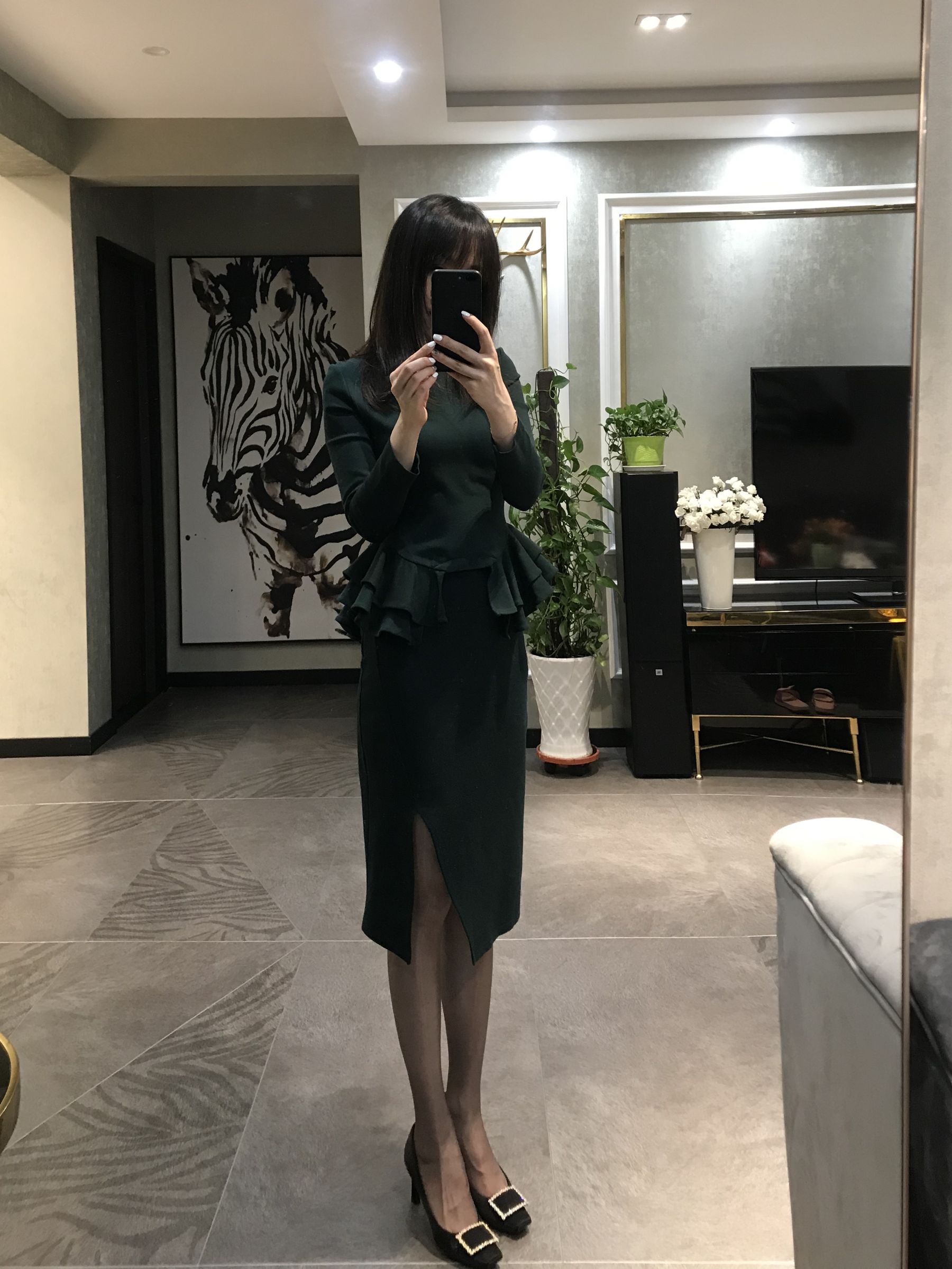 [福利COS] 丝足博主麋鹿_Monroe 2020.04.30 贵妇丝足