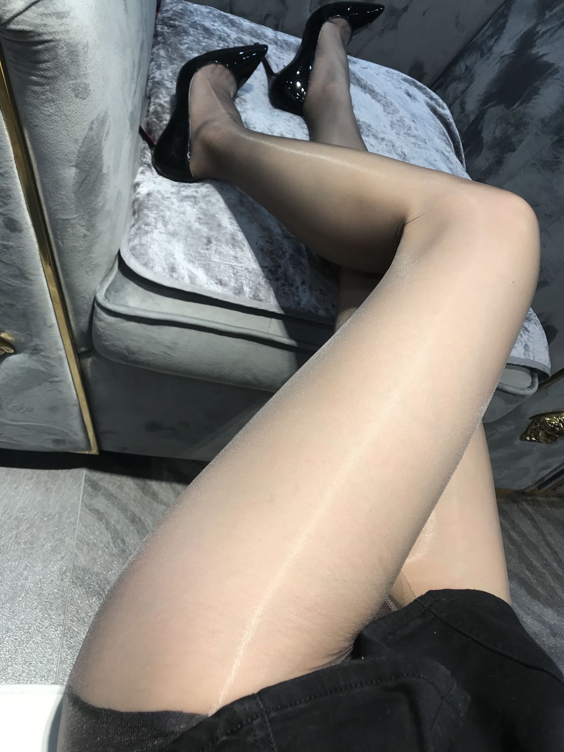 [福利COS] 丝足博主麋鹿_Monroe 2020.06.02 灰亮丝