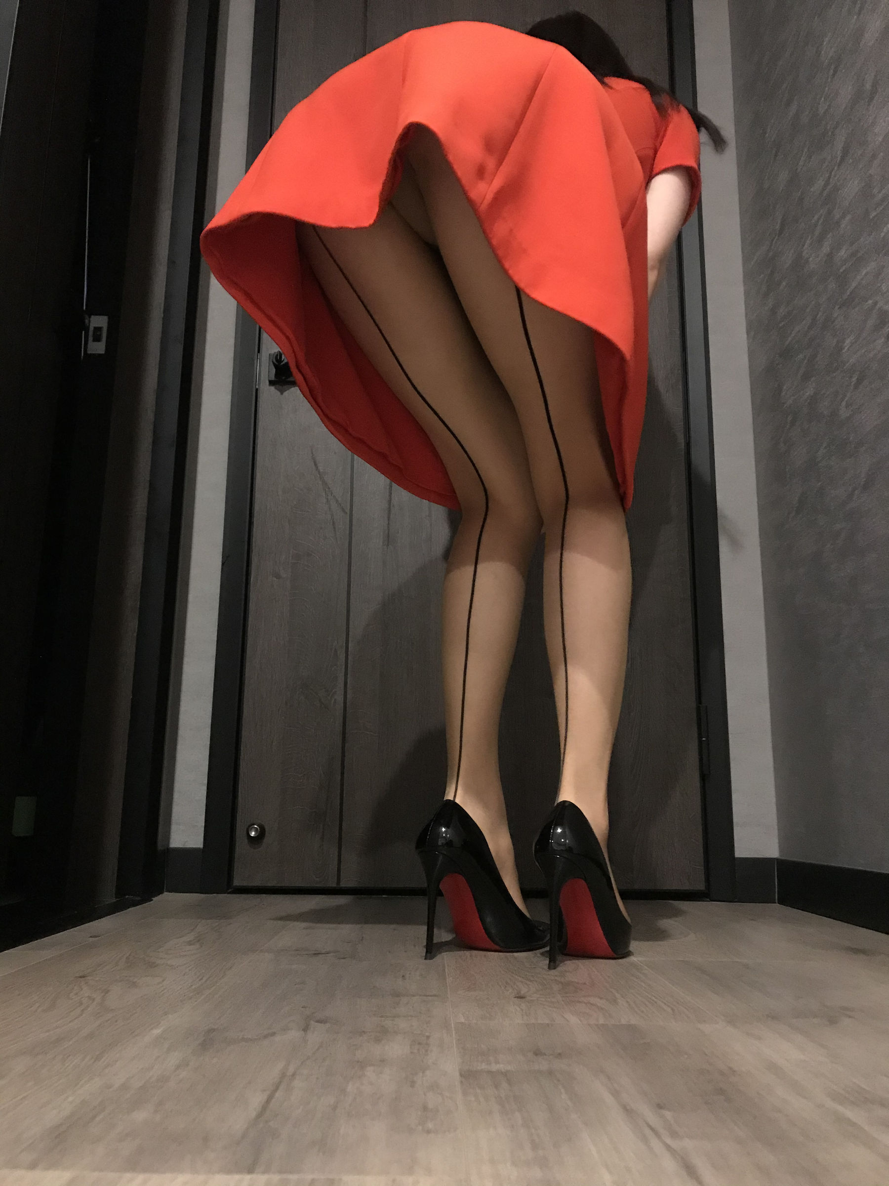 [福利COS] 丝足博主麋鹿_Monroe 2020.07.02 情趣线条丝袜