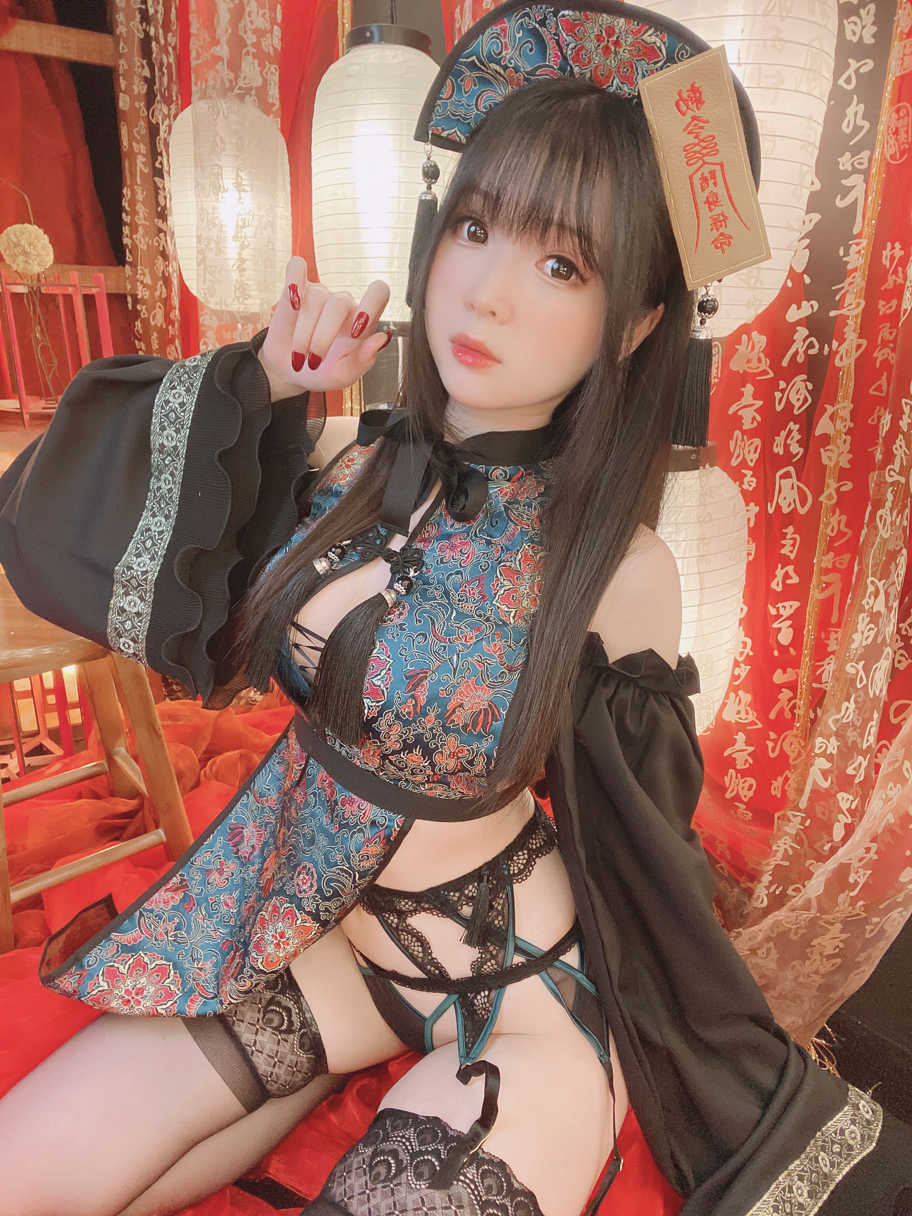  [福利COS] 微博妹纸霜月shimo - キョンシーちゃん自撮り