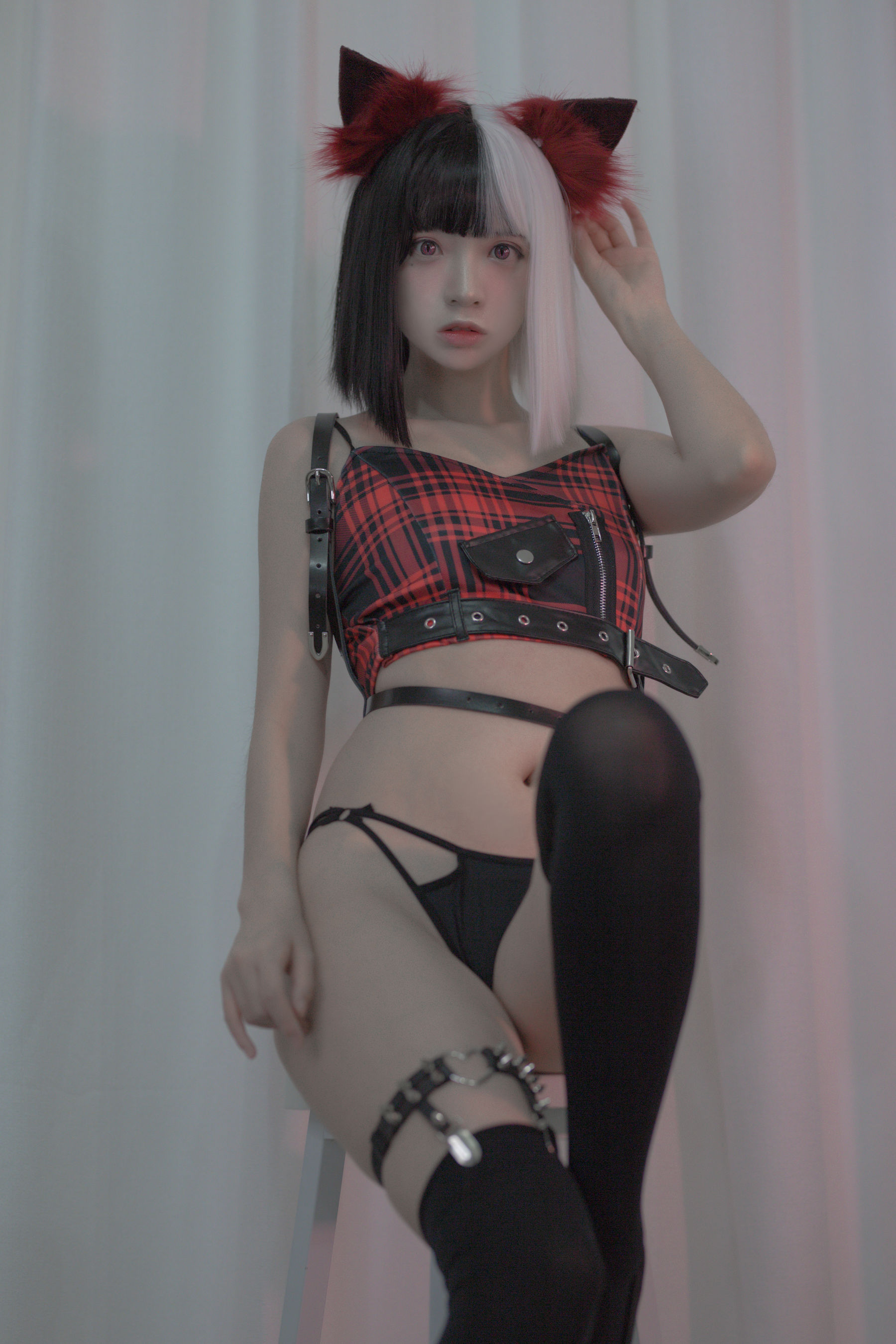 [福利COS] 疯猫ss - 黑白魔女库伊拉