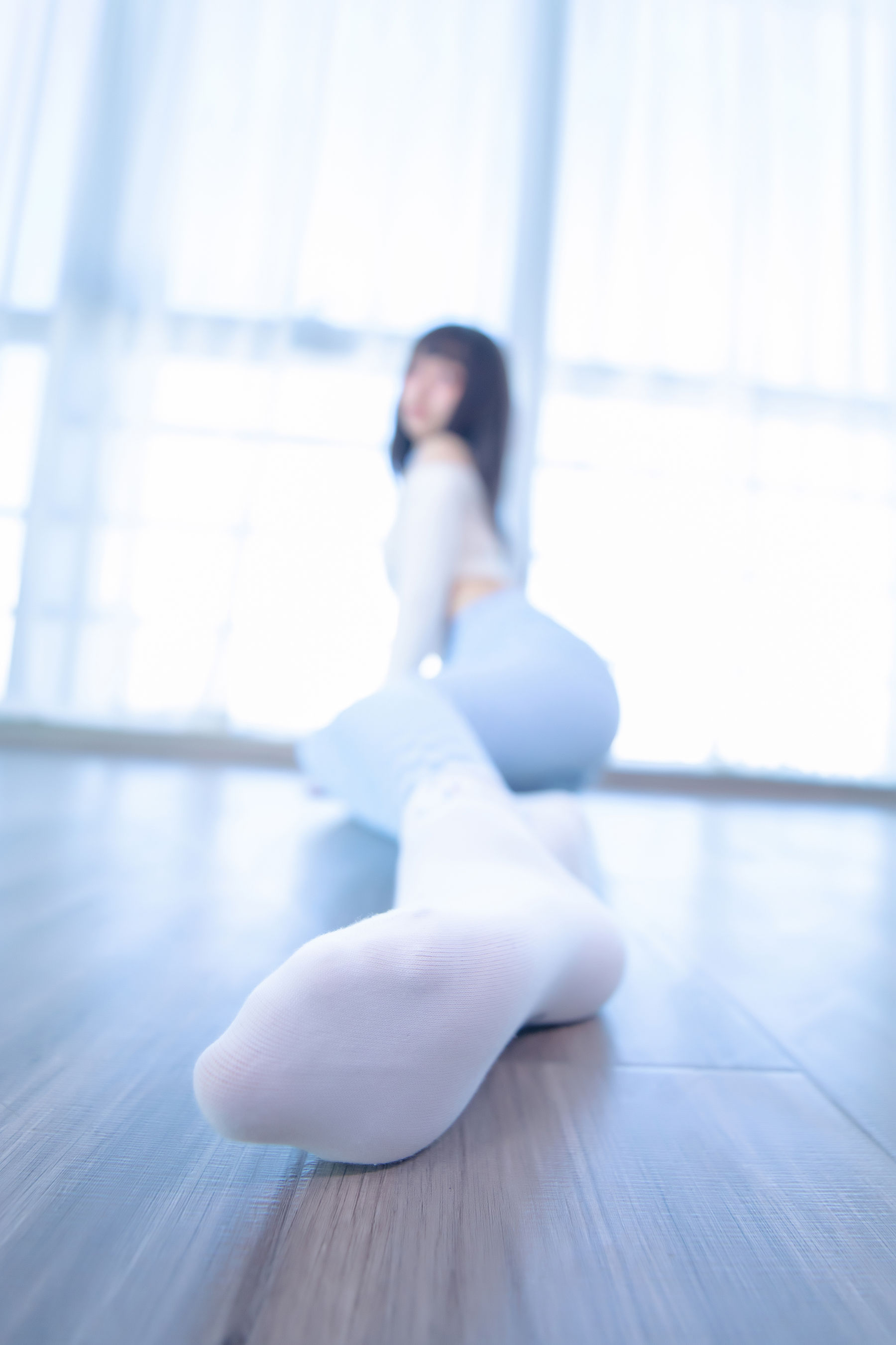  [福利COS] 萝莉神楽板真冬 - 蓝白格