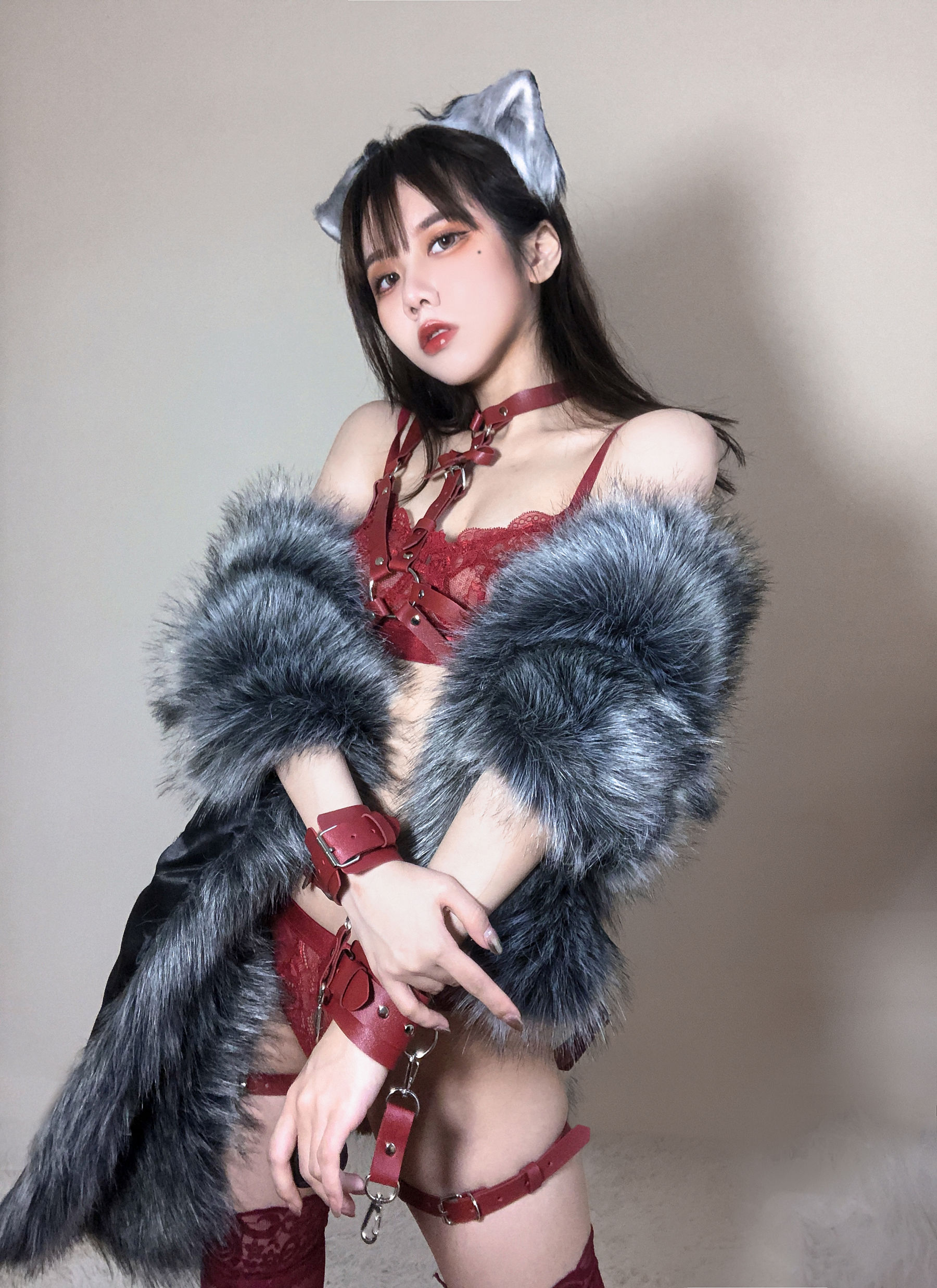[福利COS] 动漫博主果咩酱w - 红太狼