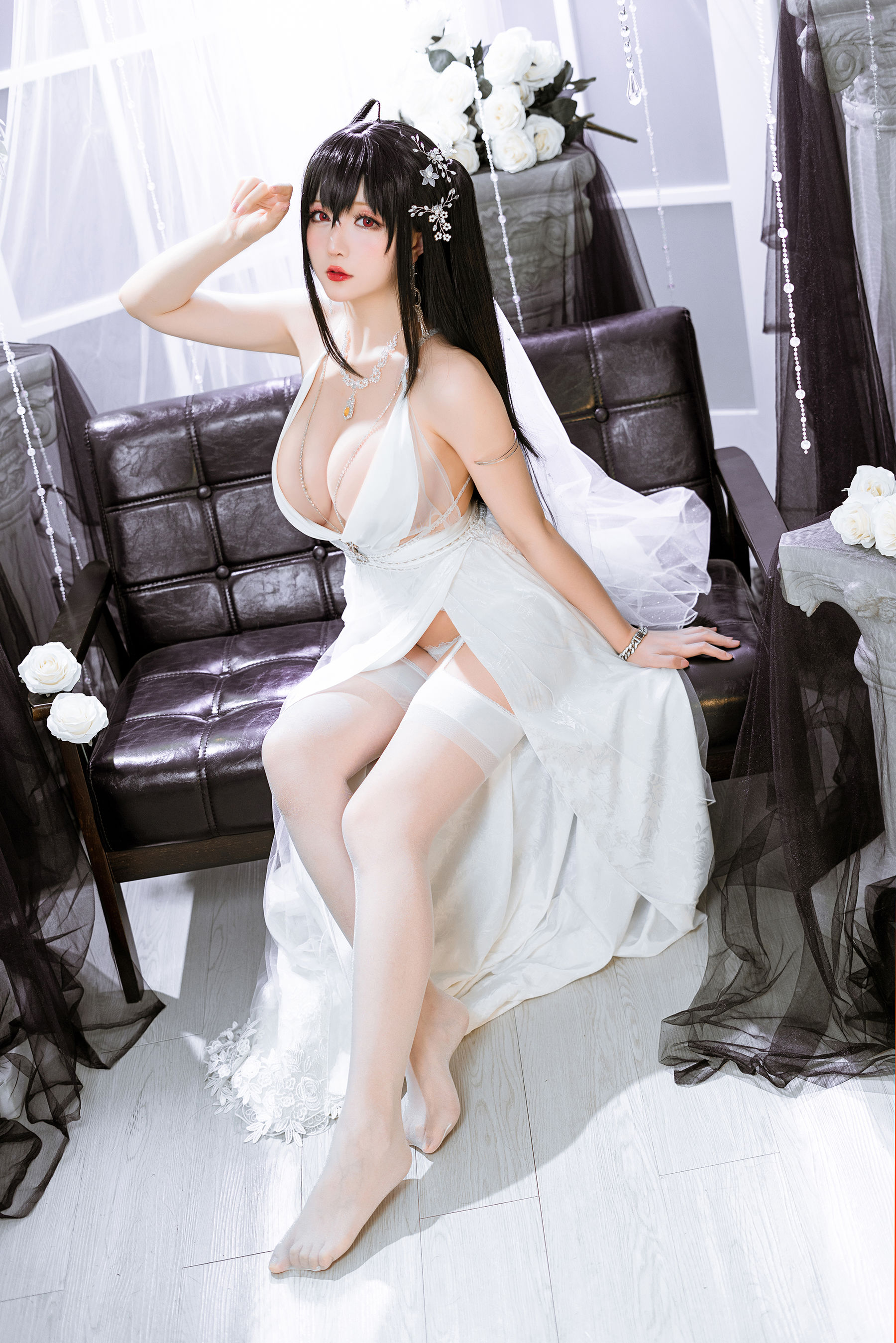 [福利COS] Coser小姐姐星之迟迟 -《Darling》大凤