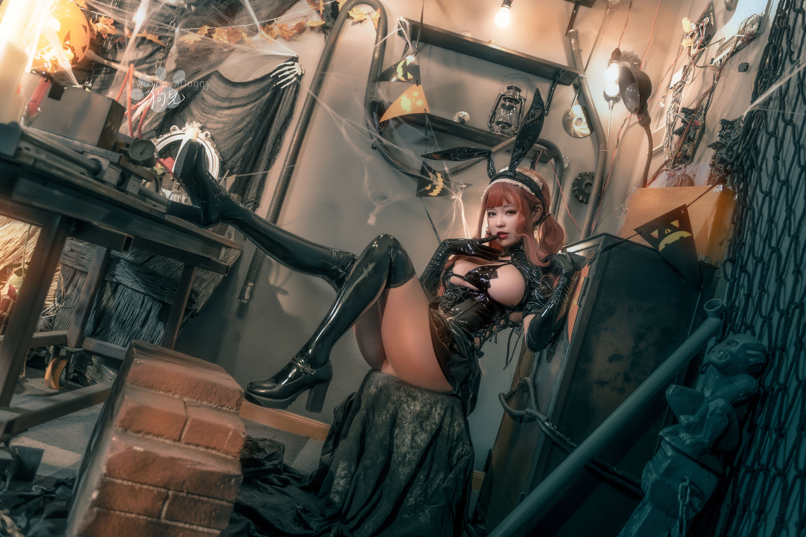 [福利COS] 奇行家狗崽(棕桠阿狗崽) - 漆皮兔女仆