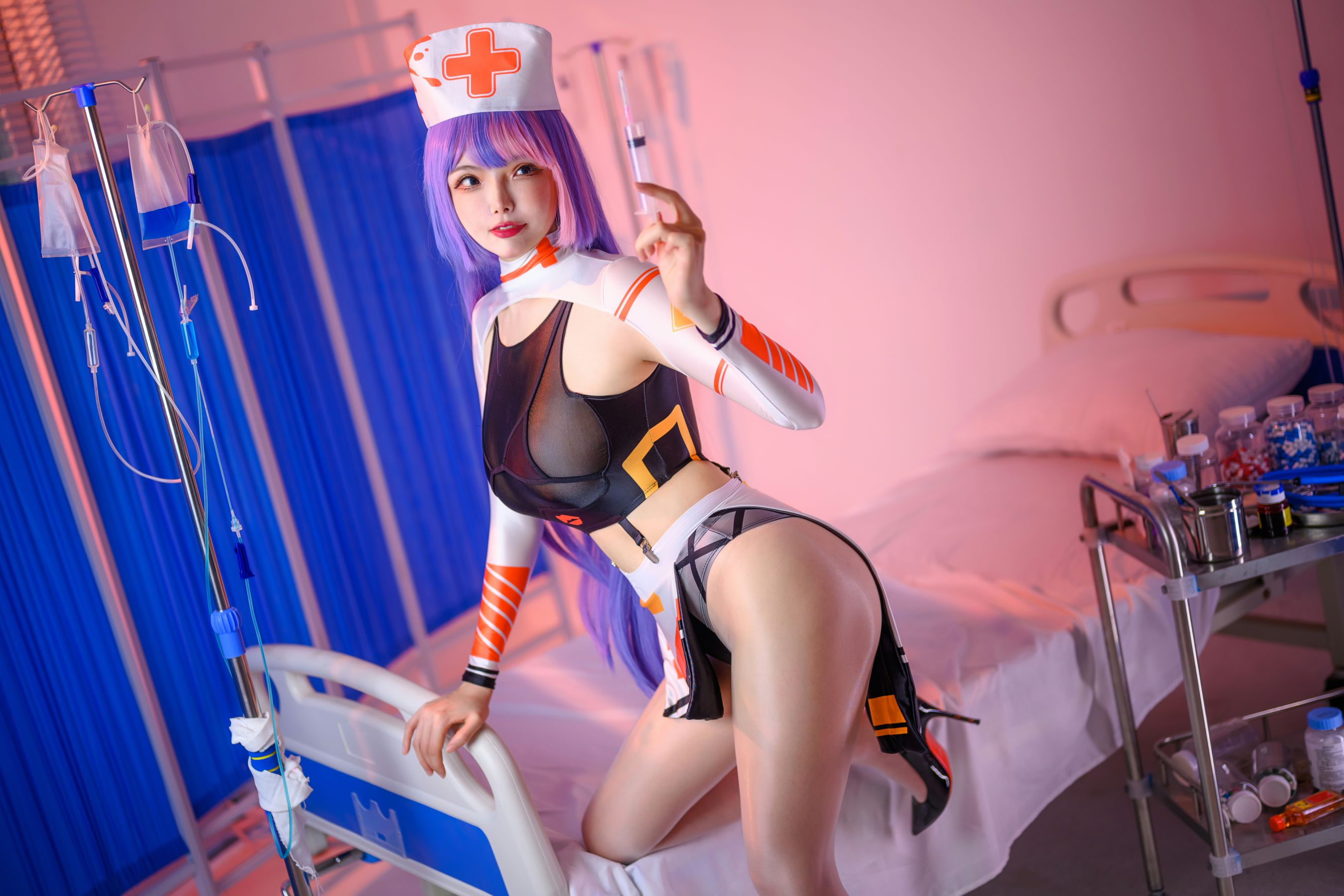 [福利COS] 秋和柯基(夏小秋秋秋) - 专属护士
