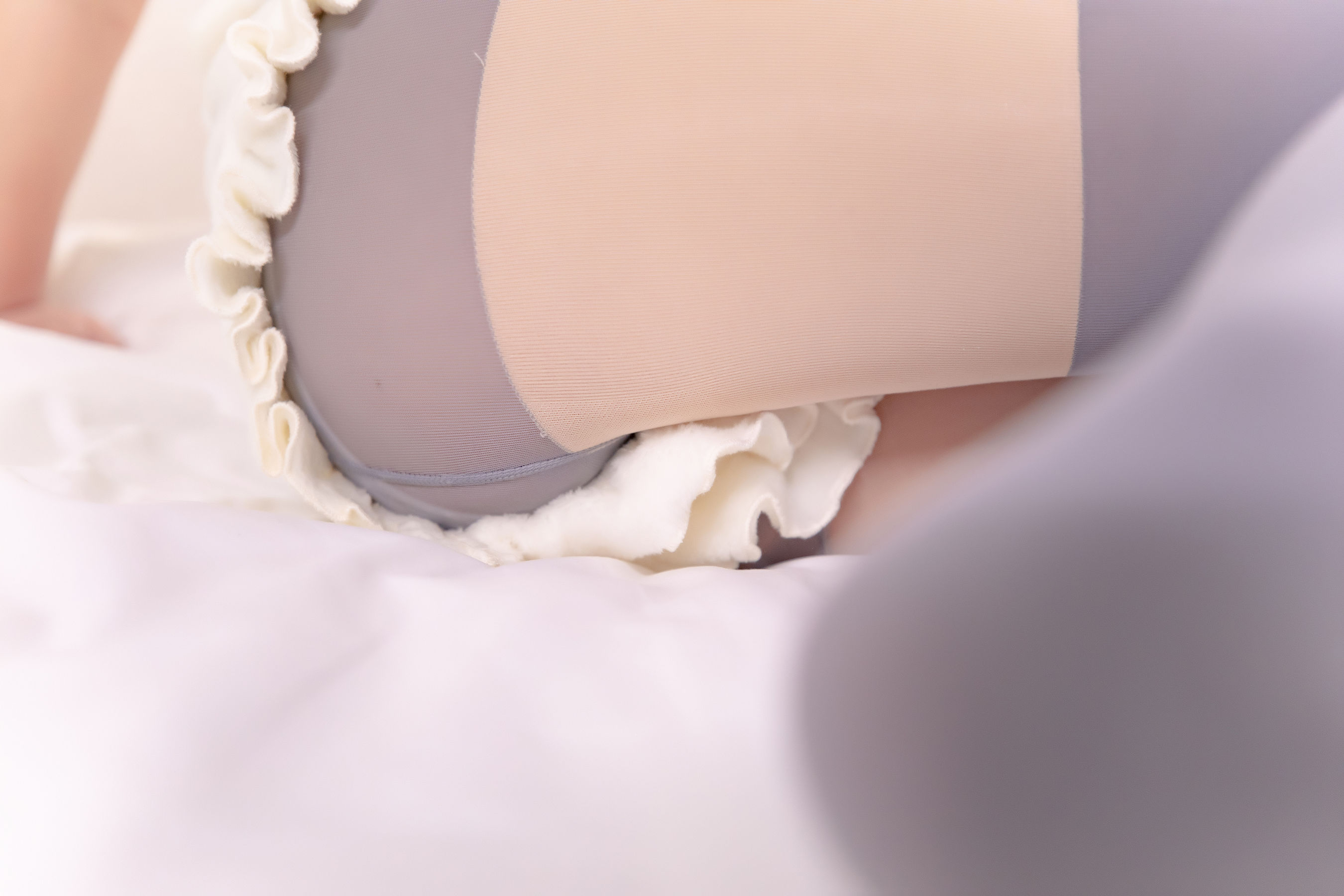 [福利COS] 萝莉神楽板真冬 - 草莓胖次