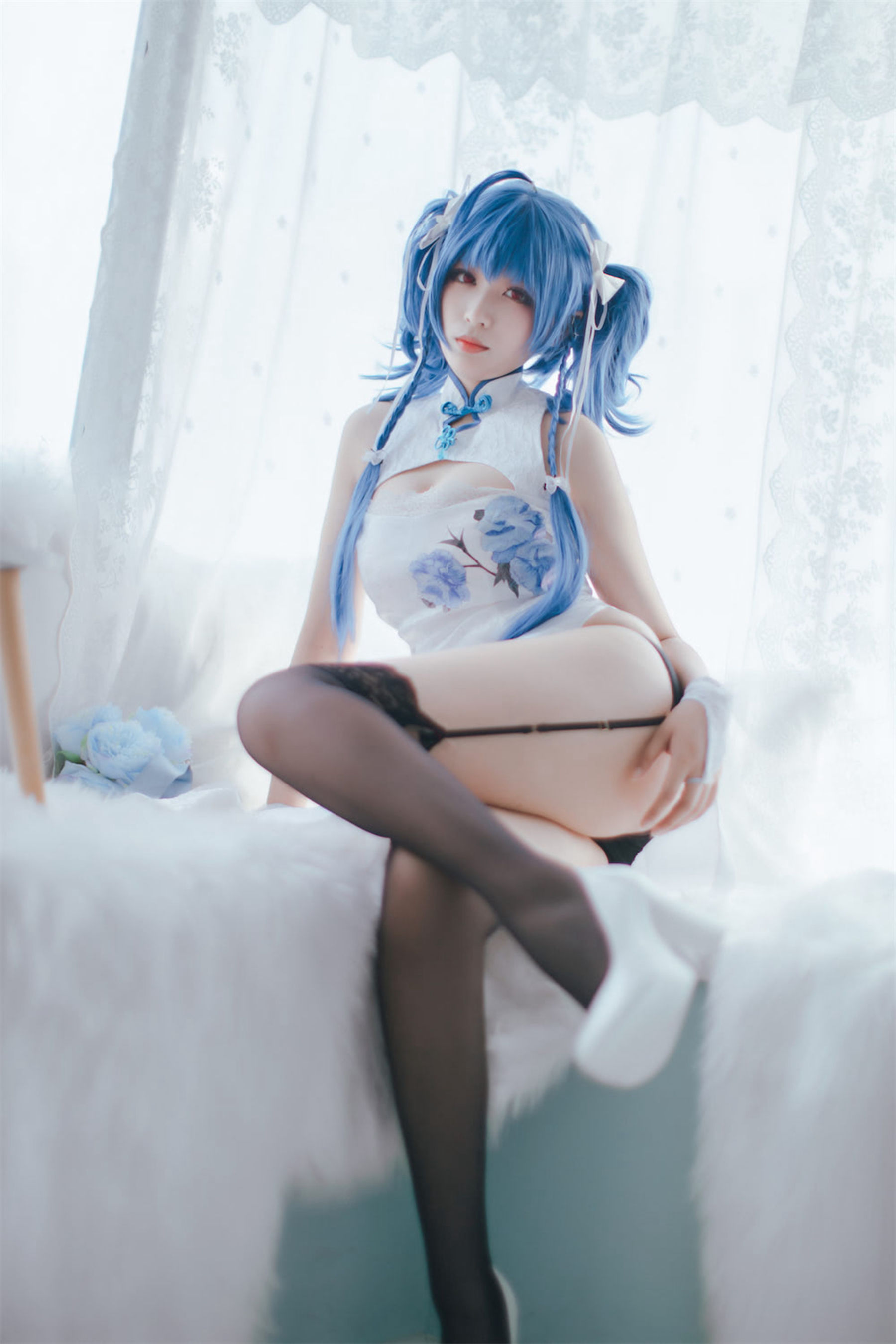 [网红COSER] 轩萧学姐 - 圣路易斯旗袍