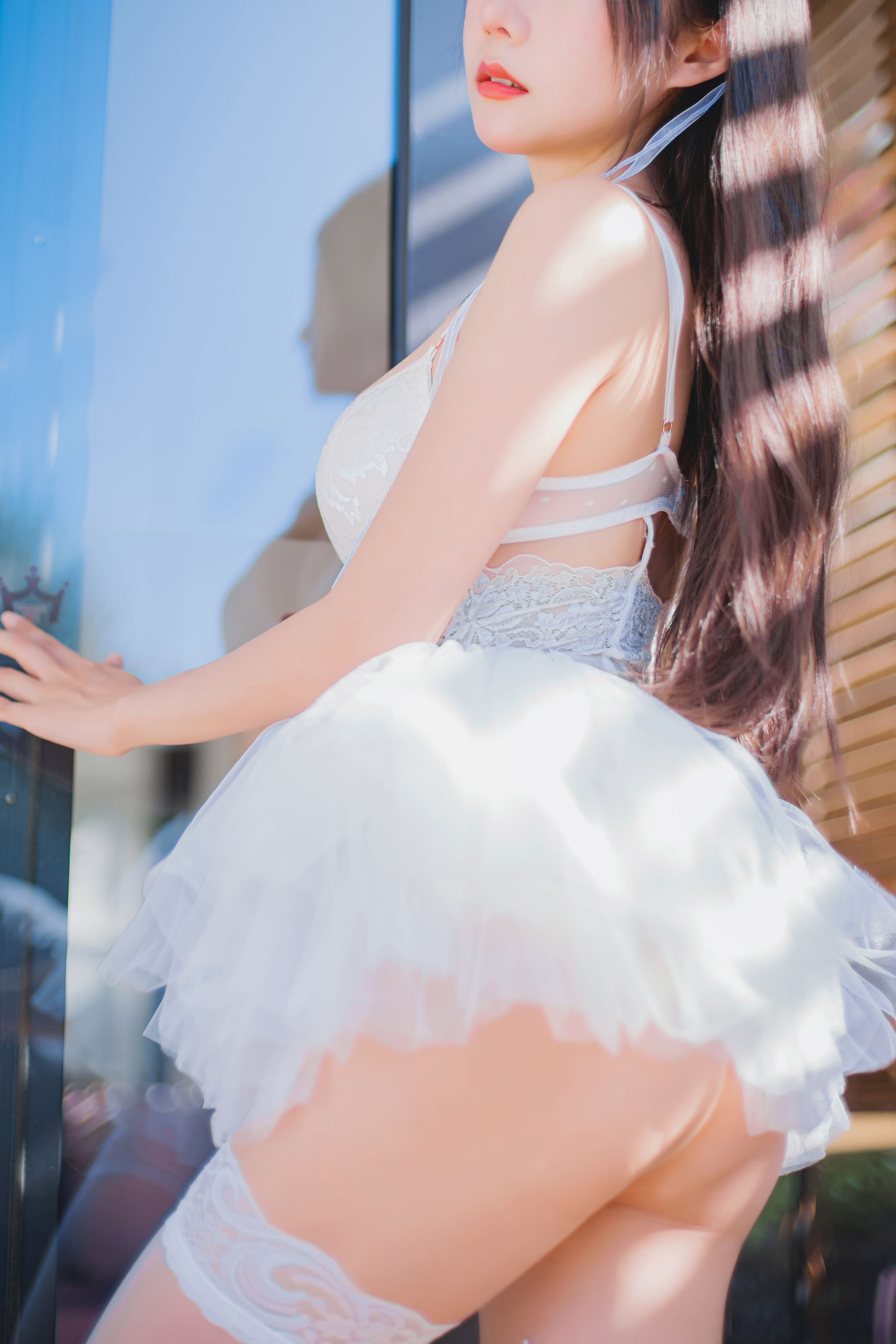 [网红COSER] 香草喵露露写真 - 杨枝甘露 白色纱裙