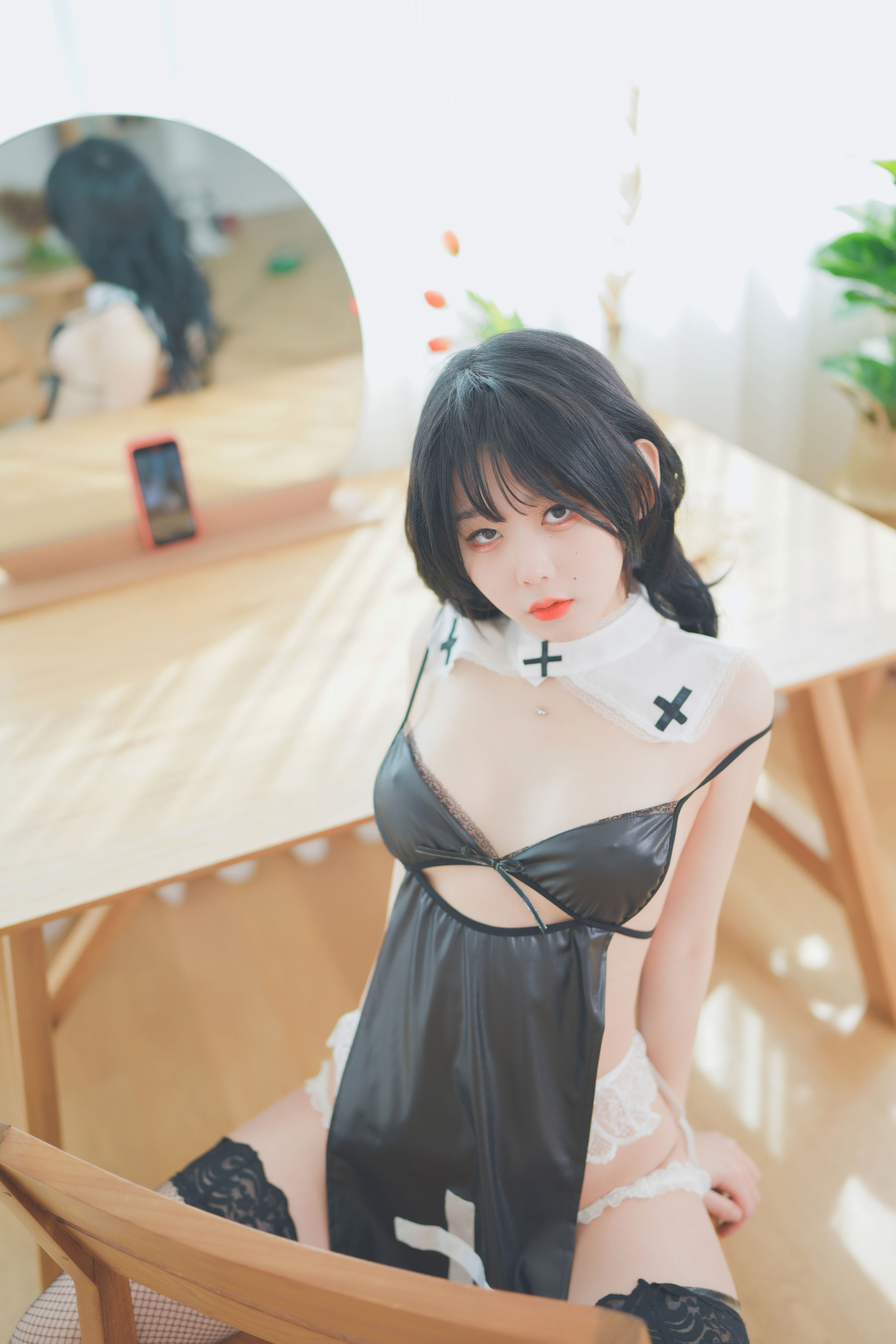 [Ziakwon]  Zia - Nun's hobby