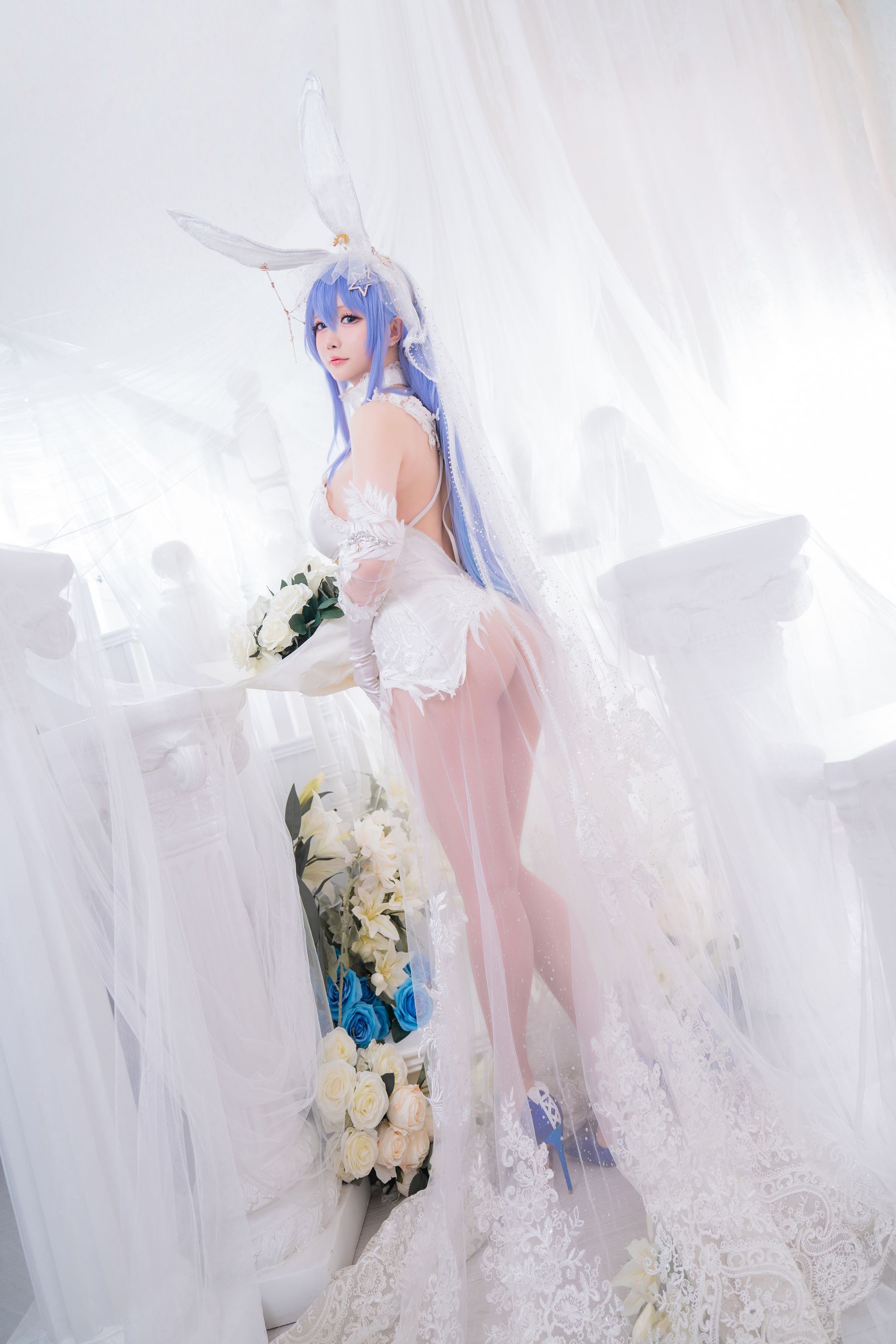 [福利COS] Coser小姐姐星之迟迟 - 碧蓝航线 花园