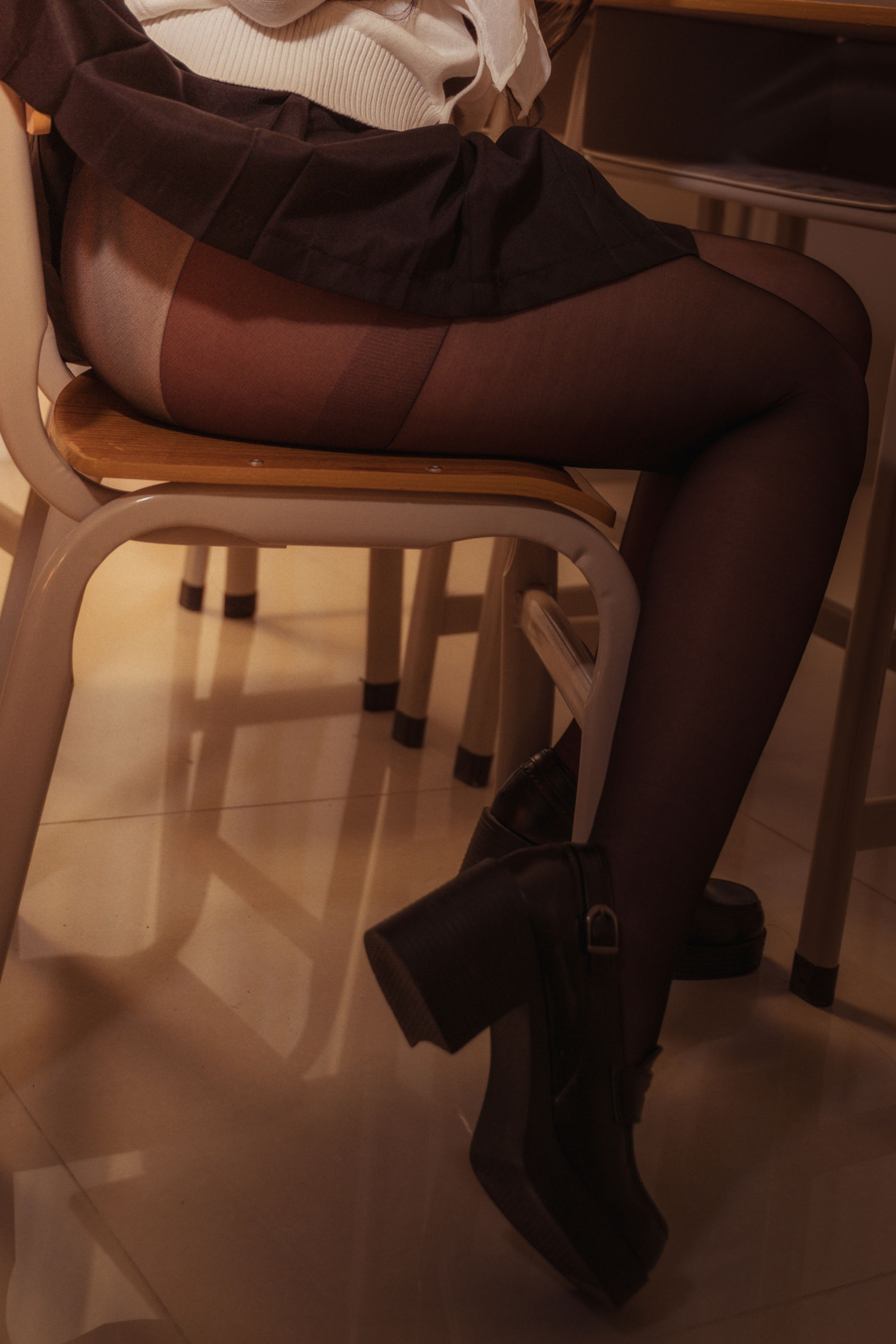 [福利COS] 贞子蜜桃 - 碧蓝航线 爱宕高雄制服