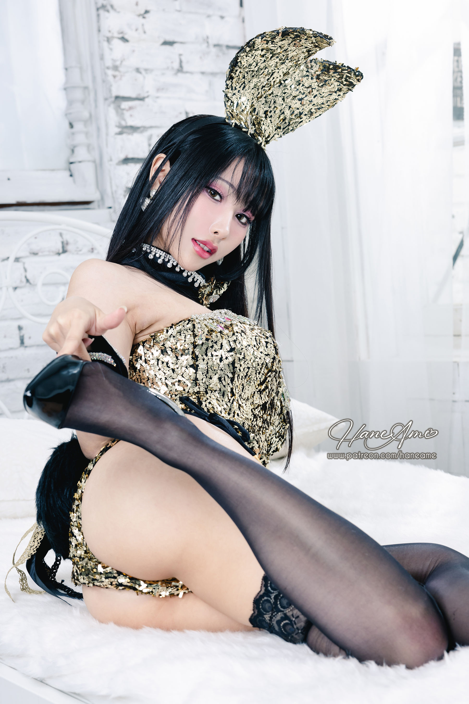 [福利COS] Hane Ame 雨波写真 - Dazzling Bunny 炫目兔女郎