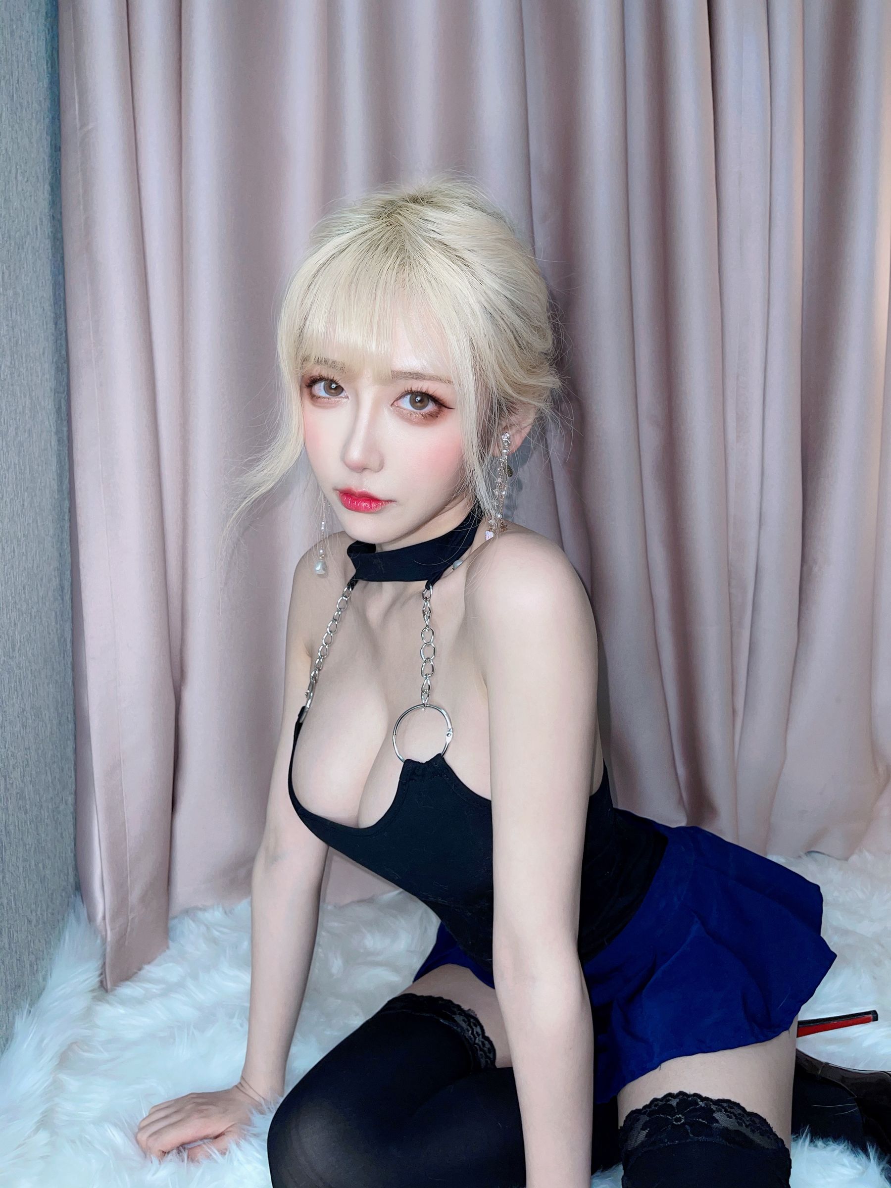 [福利COS] 人气Coser啾小妍 - 金发芭比