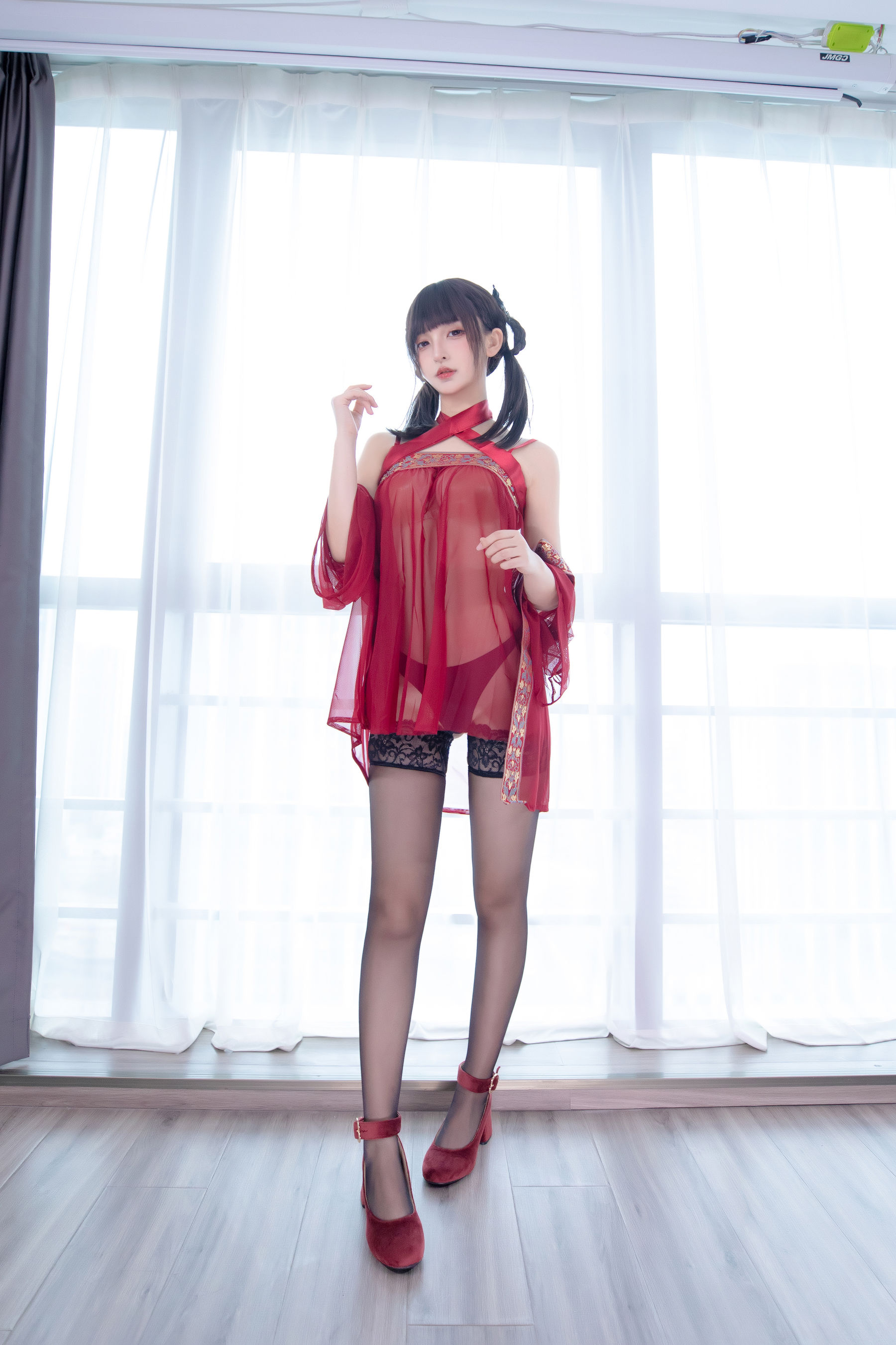 [福利COS] 萝莉神楽板真冬 之唐宫魅影