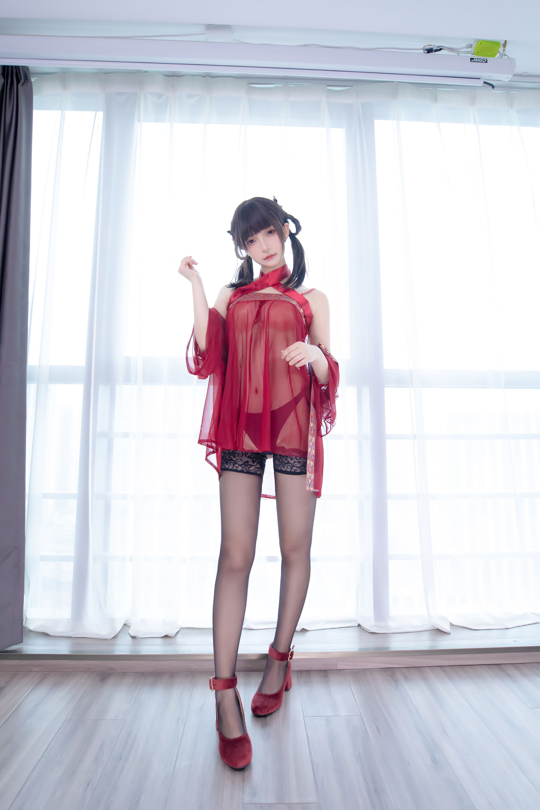 [福利COS] 萝莉神楽板真冬 之唐宫魅影