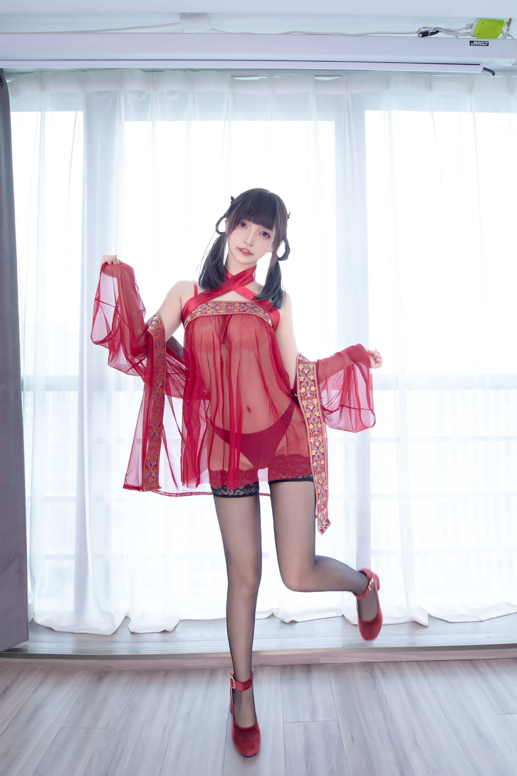 [福利COS] 萝莉神楽板真冬 之唐宫魅影