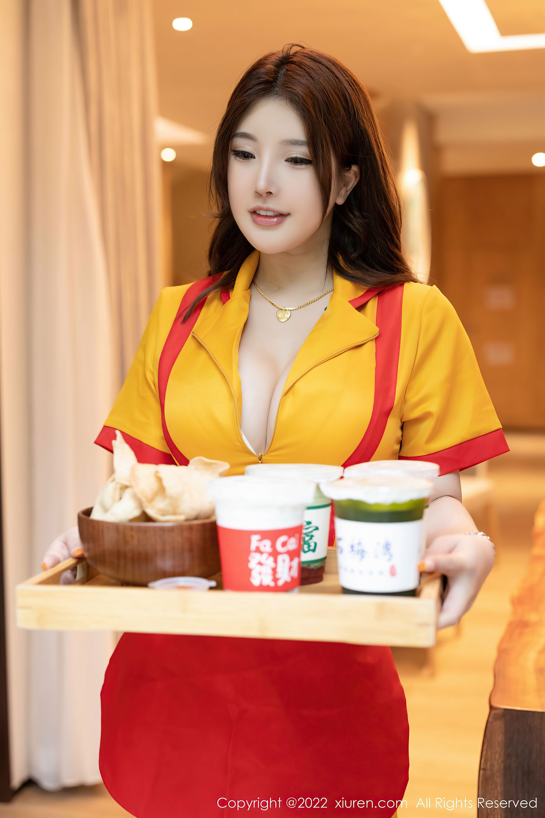 [秀人XiuRen] No.5509 小海臀Rena