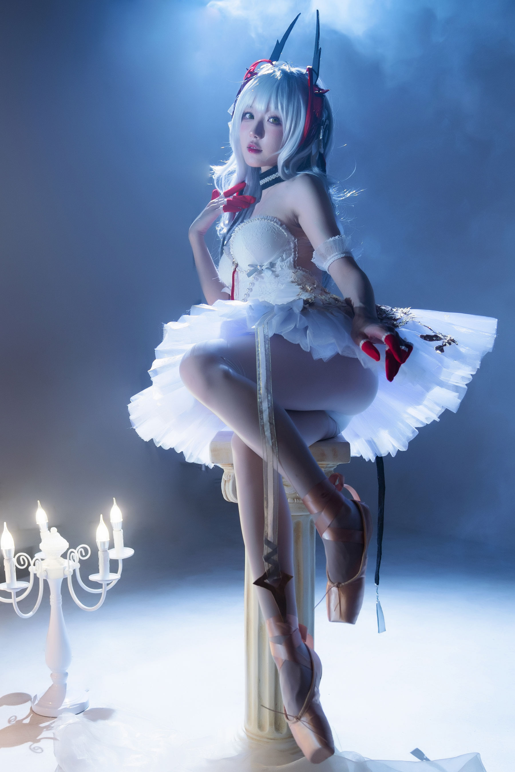 [福利COS] 动漫博主阿包也是兔娘 - 明日方舟 芭蕾