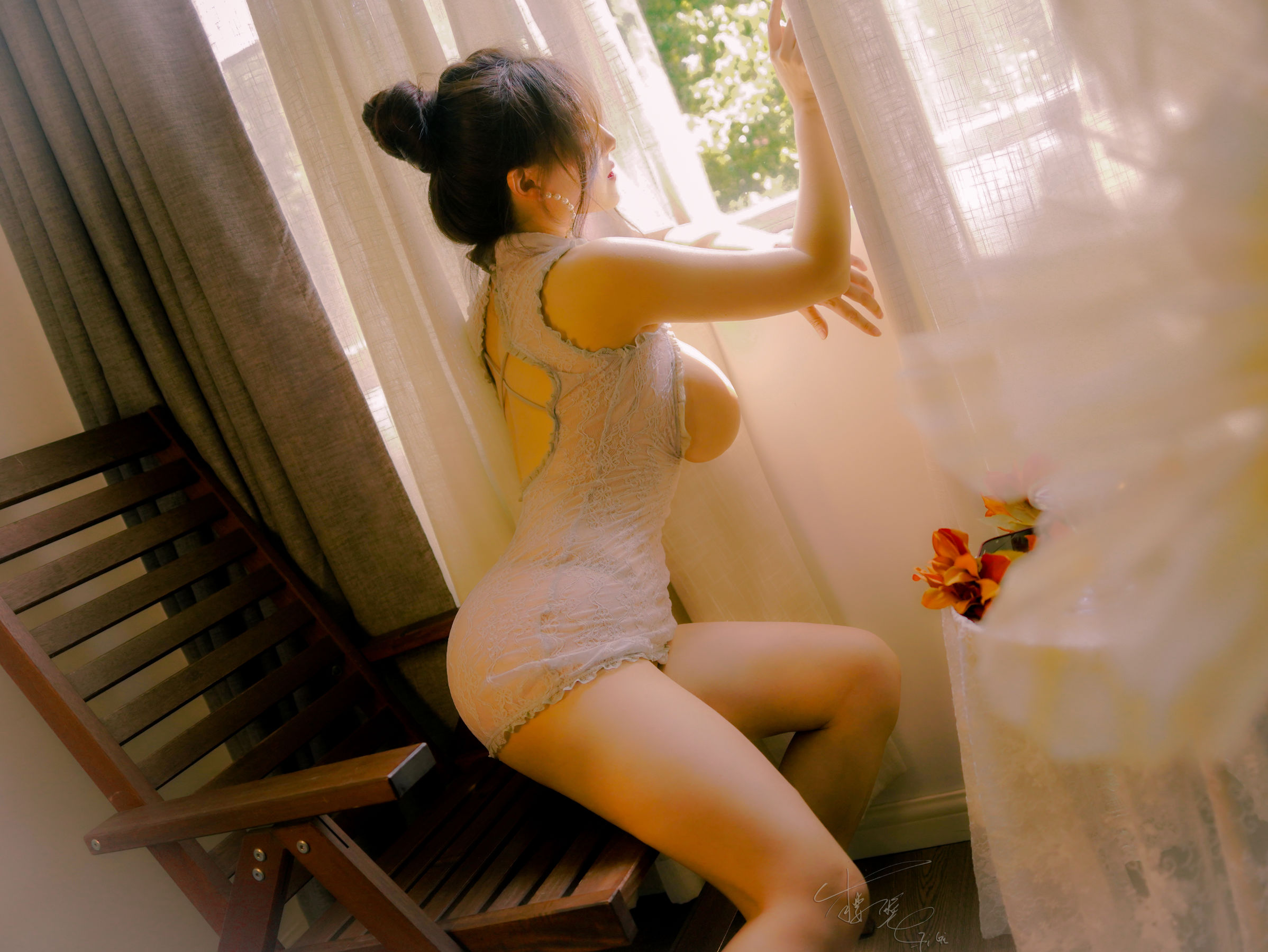 [福利COS] 网络红人樱晚gigi - 拂动了谁的窗纱