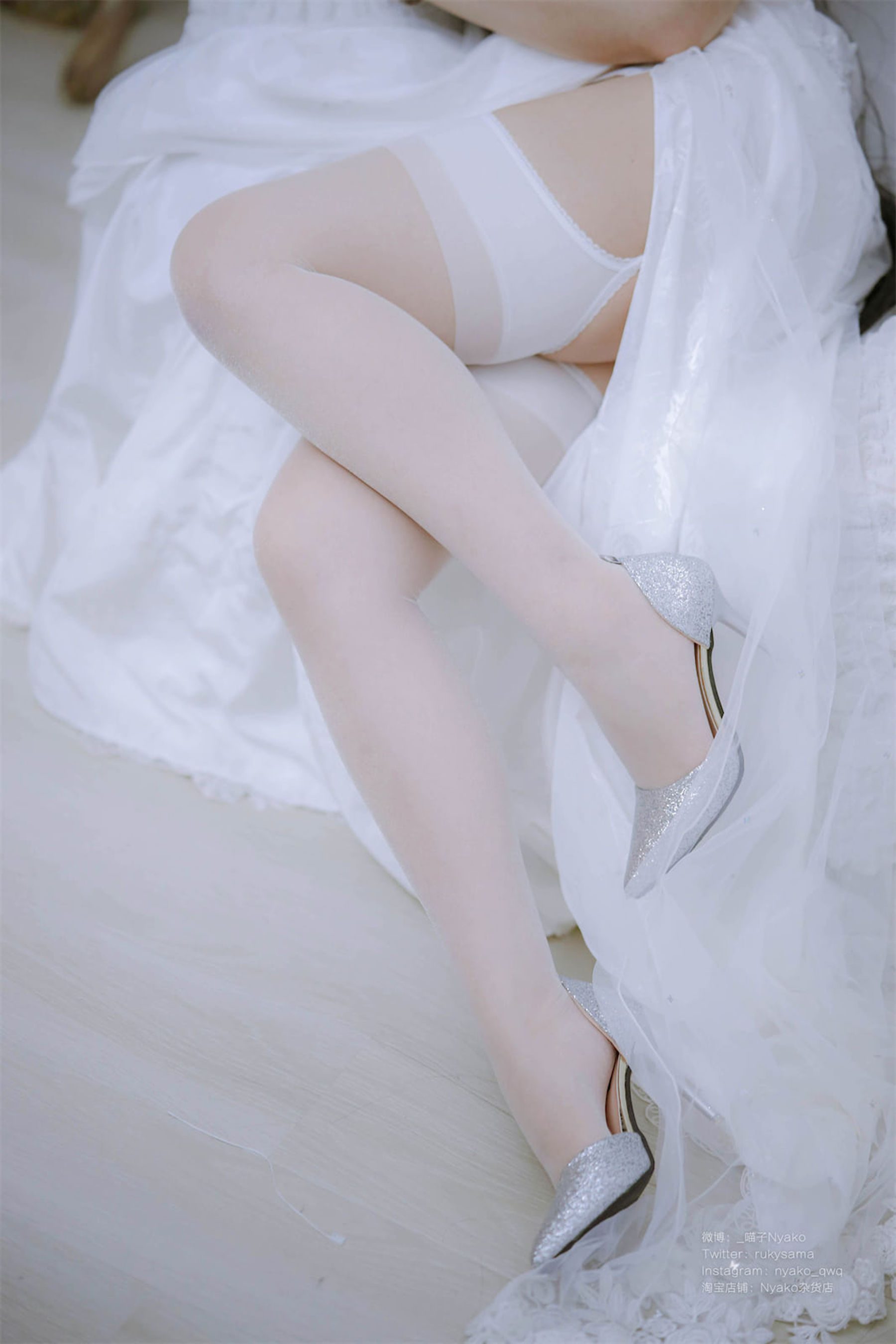 [福利COS] 萌妹子Nyako喵子 - 大凤纯白婚纱