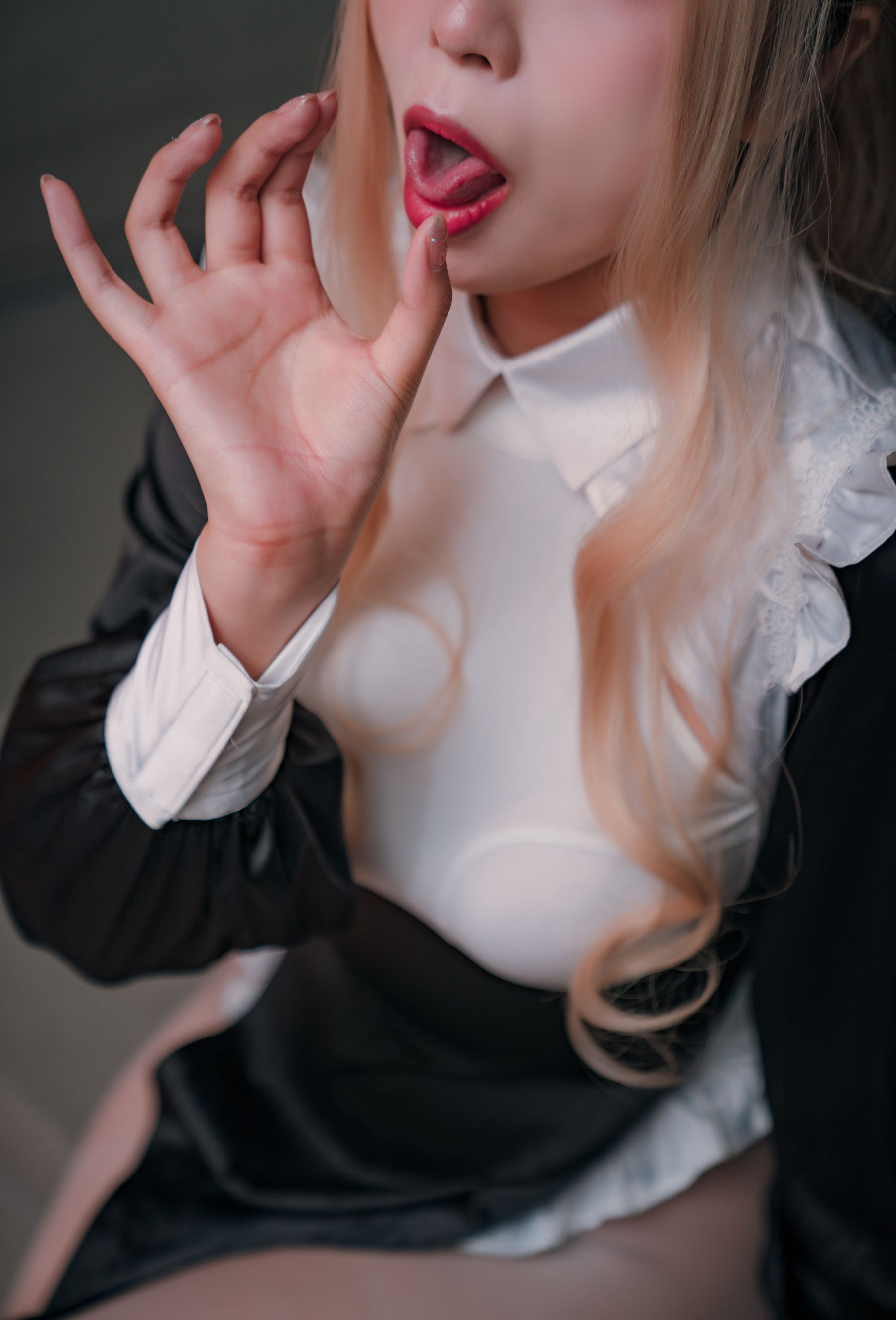 [福利COS] 轩萧学姐 - 修女
