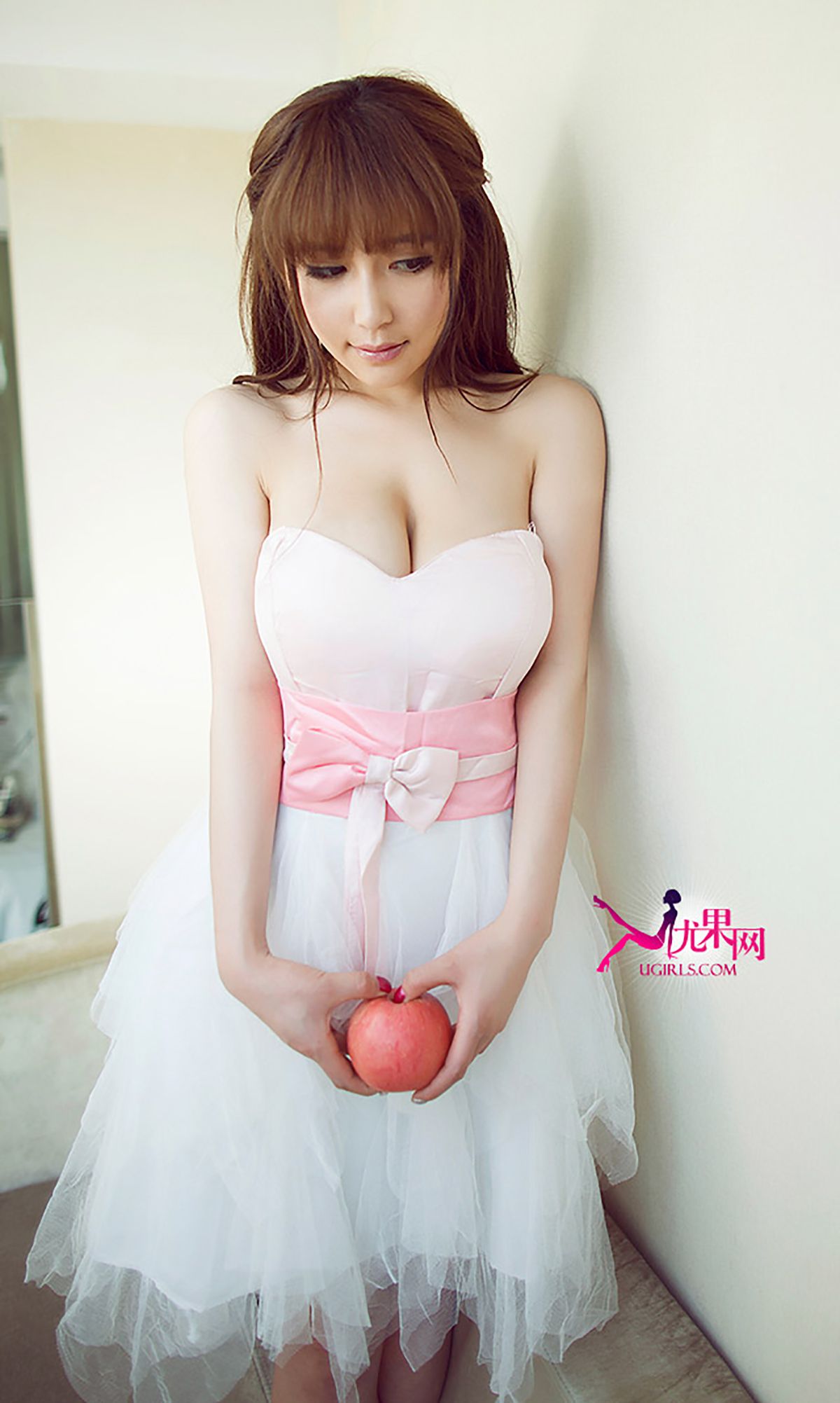 苏可可《童颜巨乳 娇俏可人》 [爱尤物Ugirls] No.013 