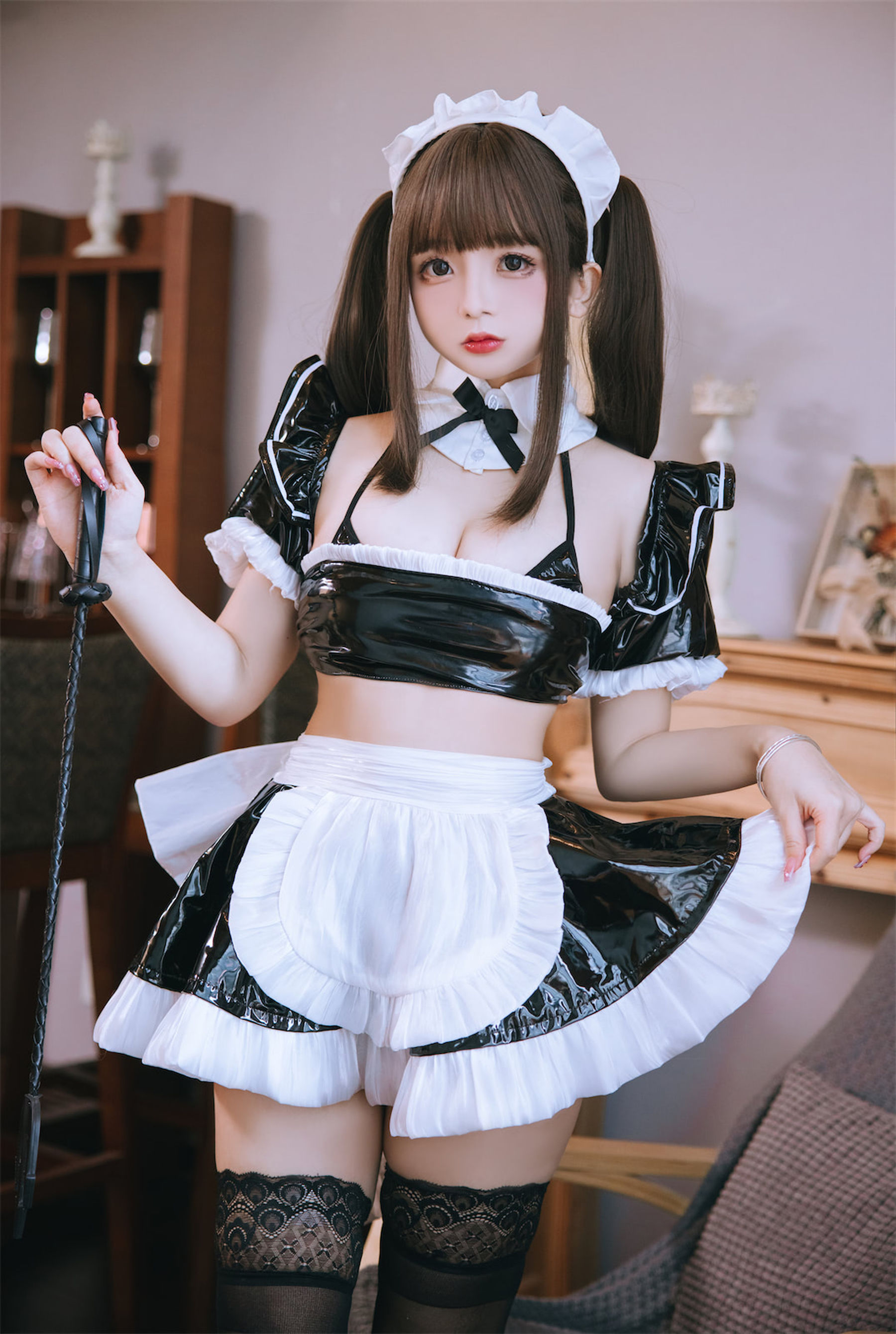 [福利COS] Cosplay日奈娇 - 皮质女仆