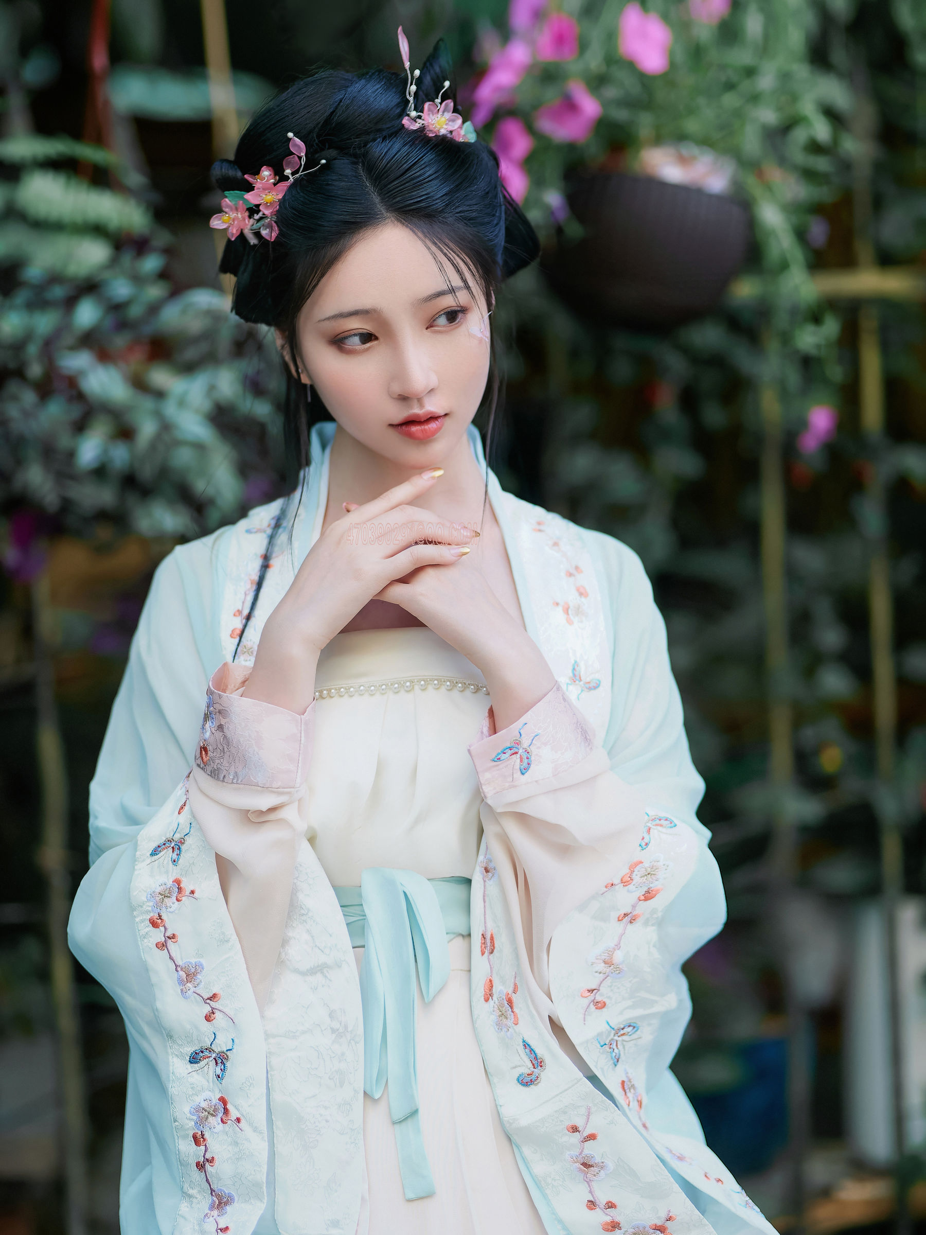 [福利COS] Nnian - 花间集
