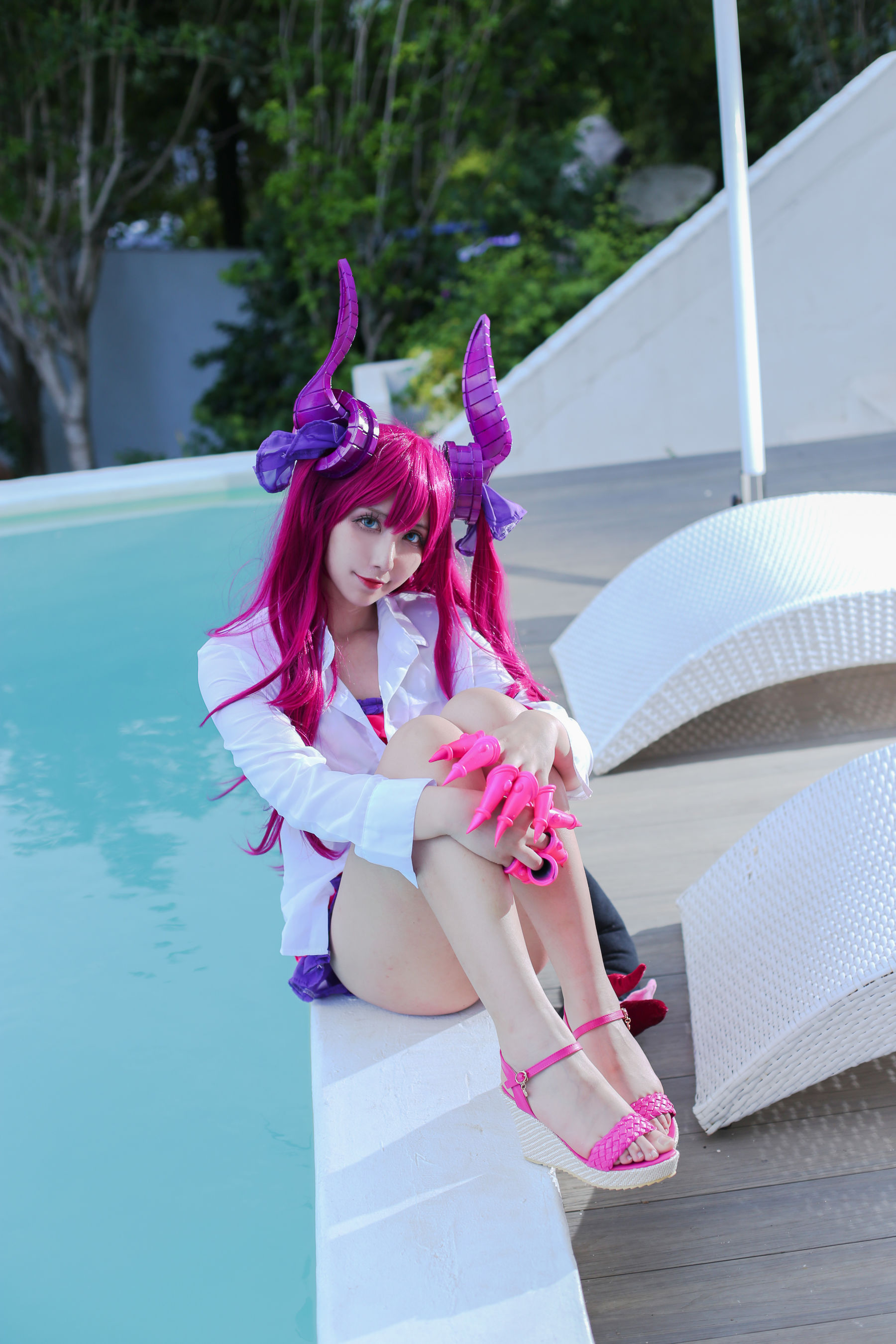 [福利COS] 动漫博主九曲Jean - 龙娘泳装