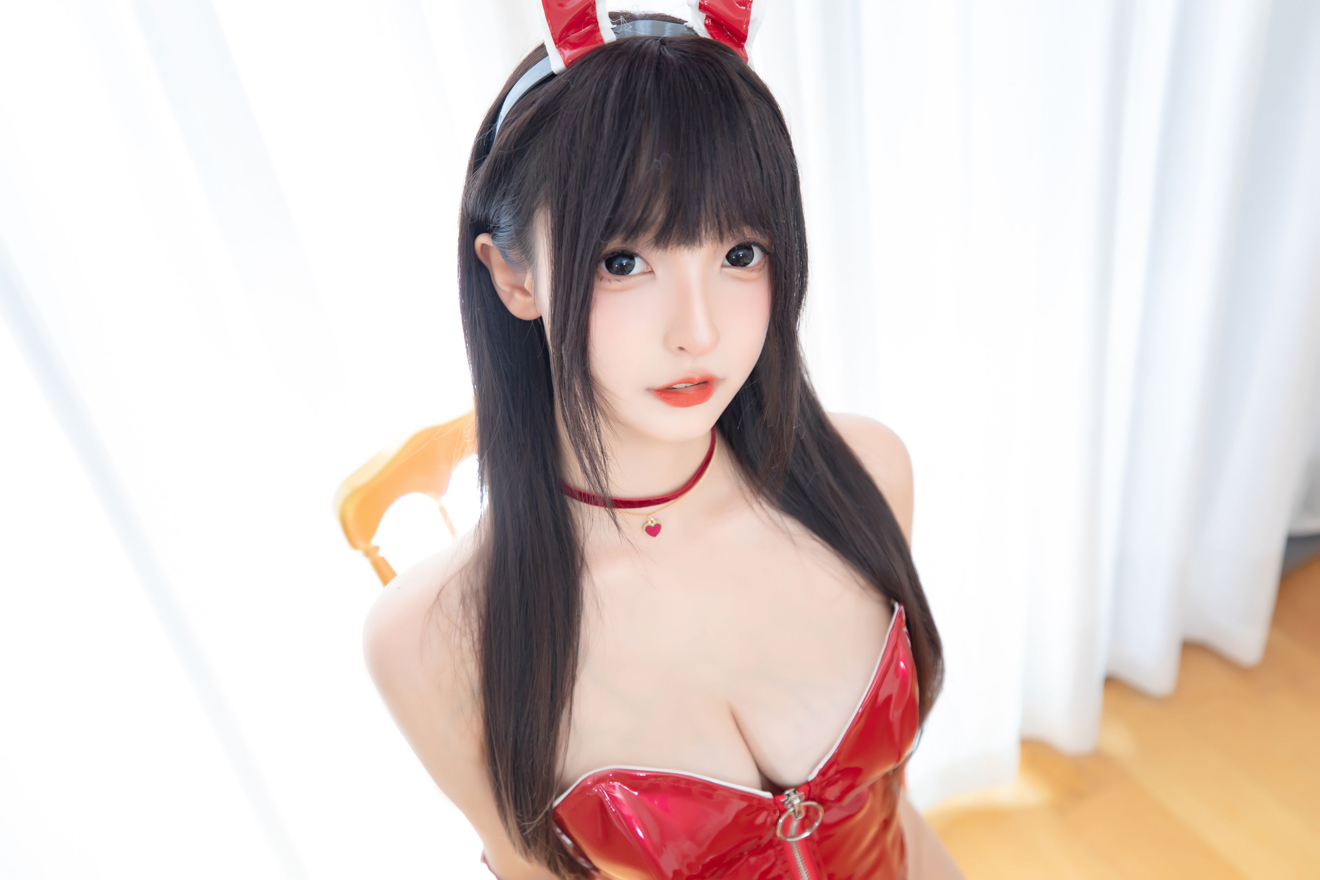 [福利COS] 萝莉神楽板真冬 之红兔迎春
