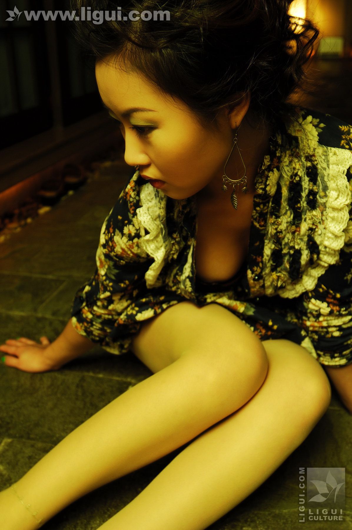 Model 小露露《性感小猫咪》 [丽柜LiGui] 丝足写真图片