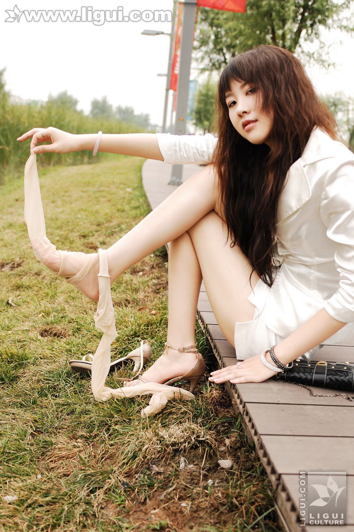 Model 菲菲《超级美女奥运赛场展》 [丽柜LiGui] 美腿玉足写真图片