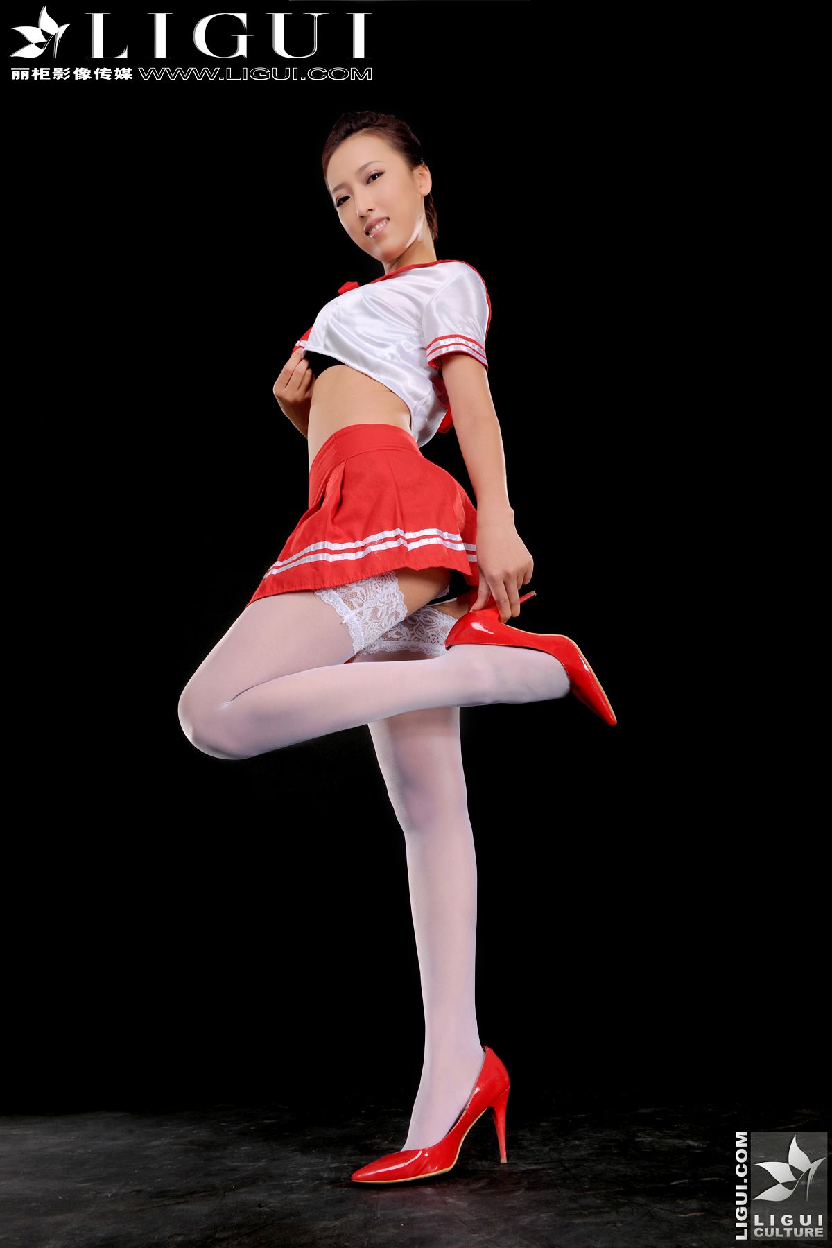 Model 美美《清纯学生妹》 上下合集 [丽柜LiGui] 美腿玉足写真图片