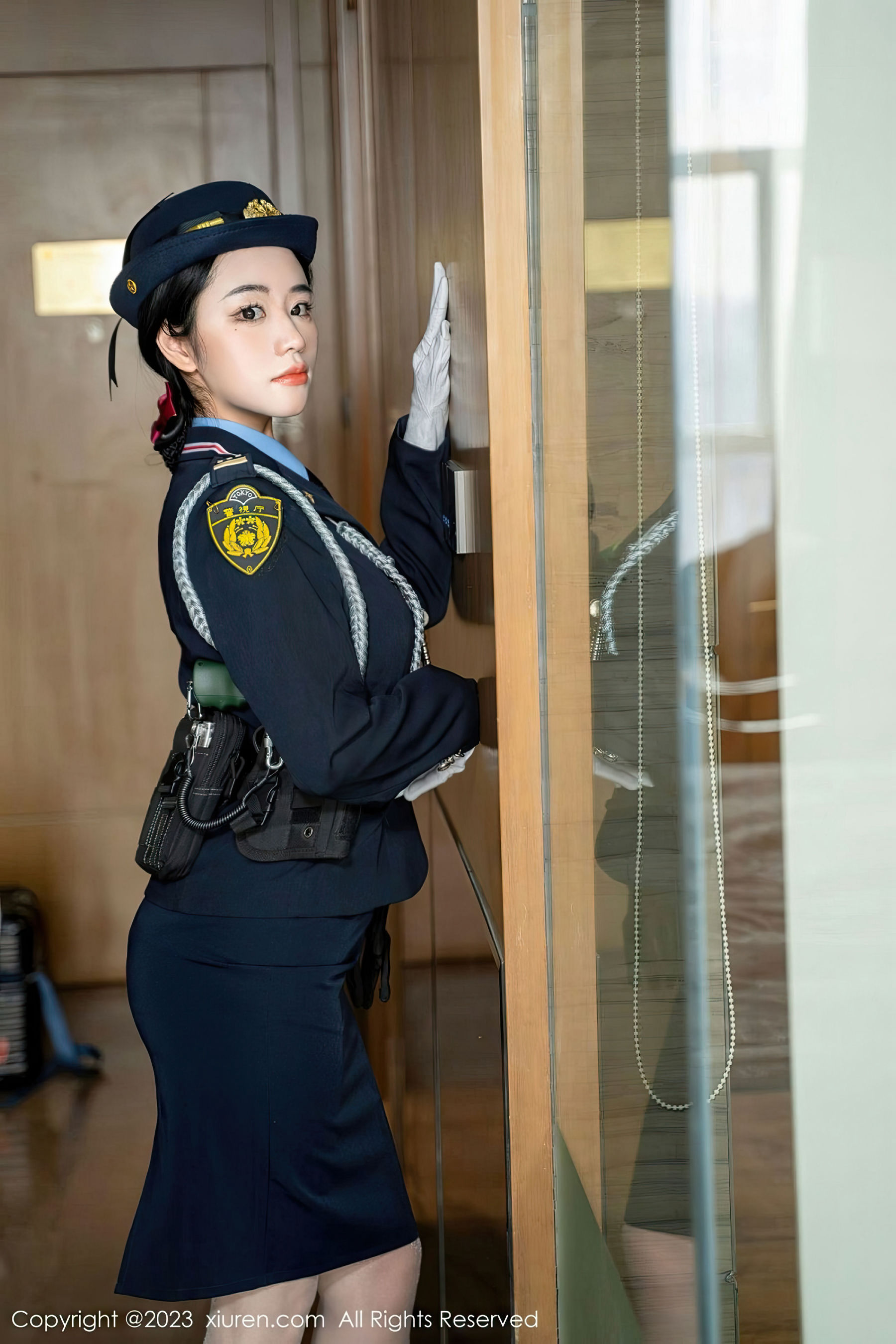 [秀人XiuRen] 2023.03.30 No.6497 汐汐爱吃草莓 