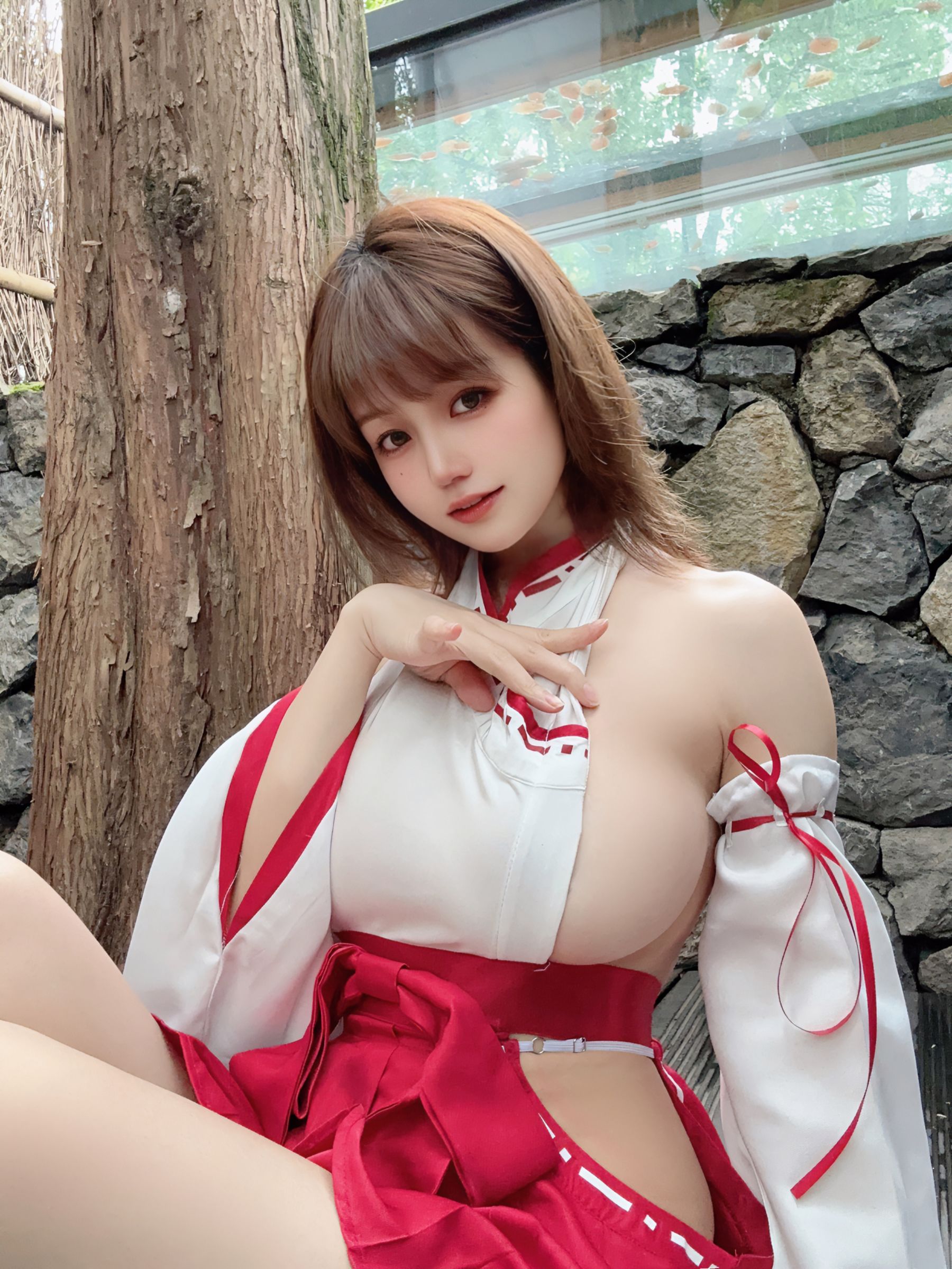 动漫博主小仓千代w[fantia] - 2023-04-06 巫女与汤池
